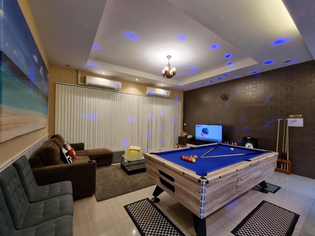 Villa with Private Pool - Photo 28