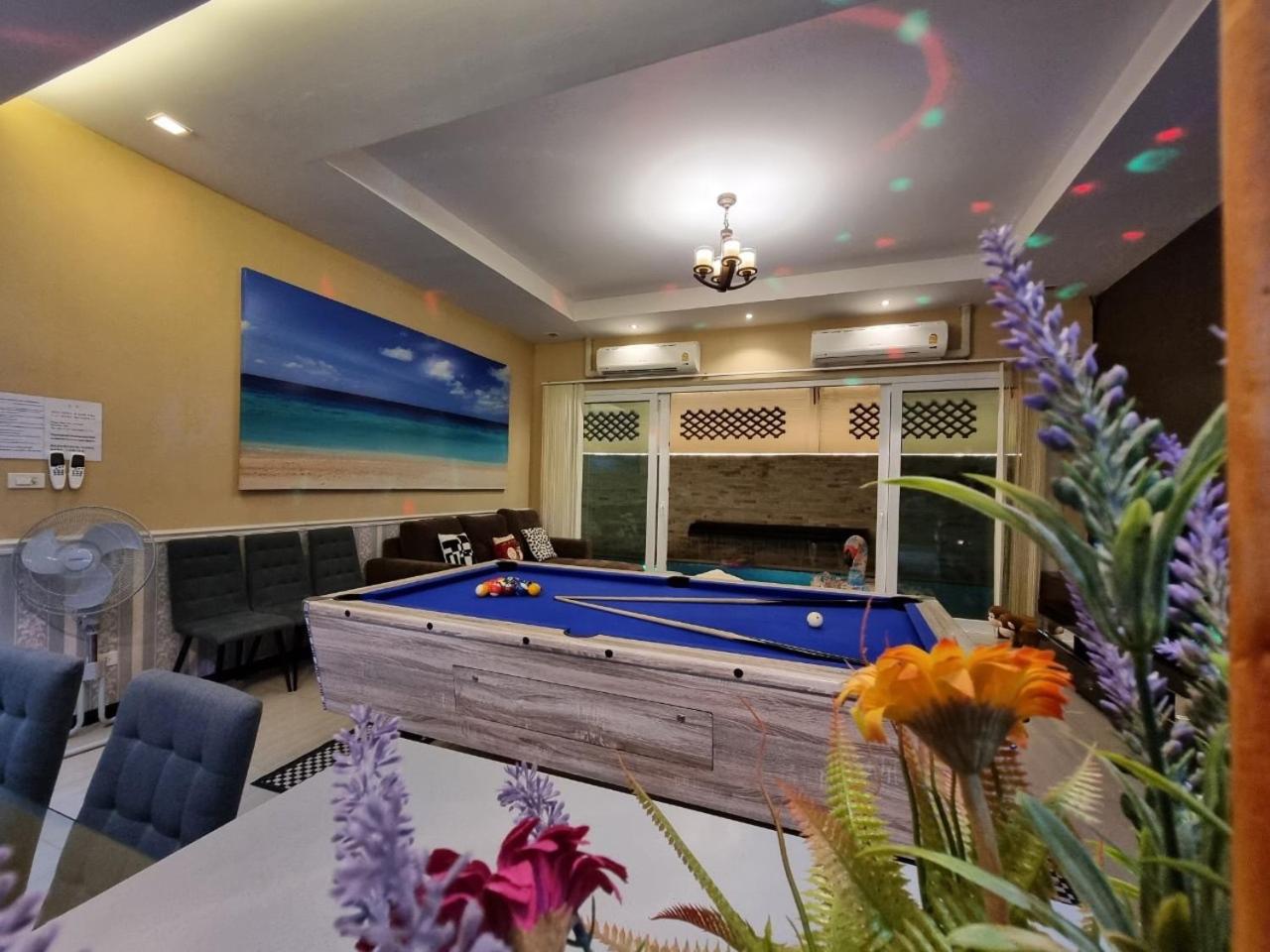 Villa with Private Pool - Photo 42