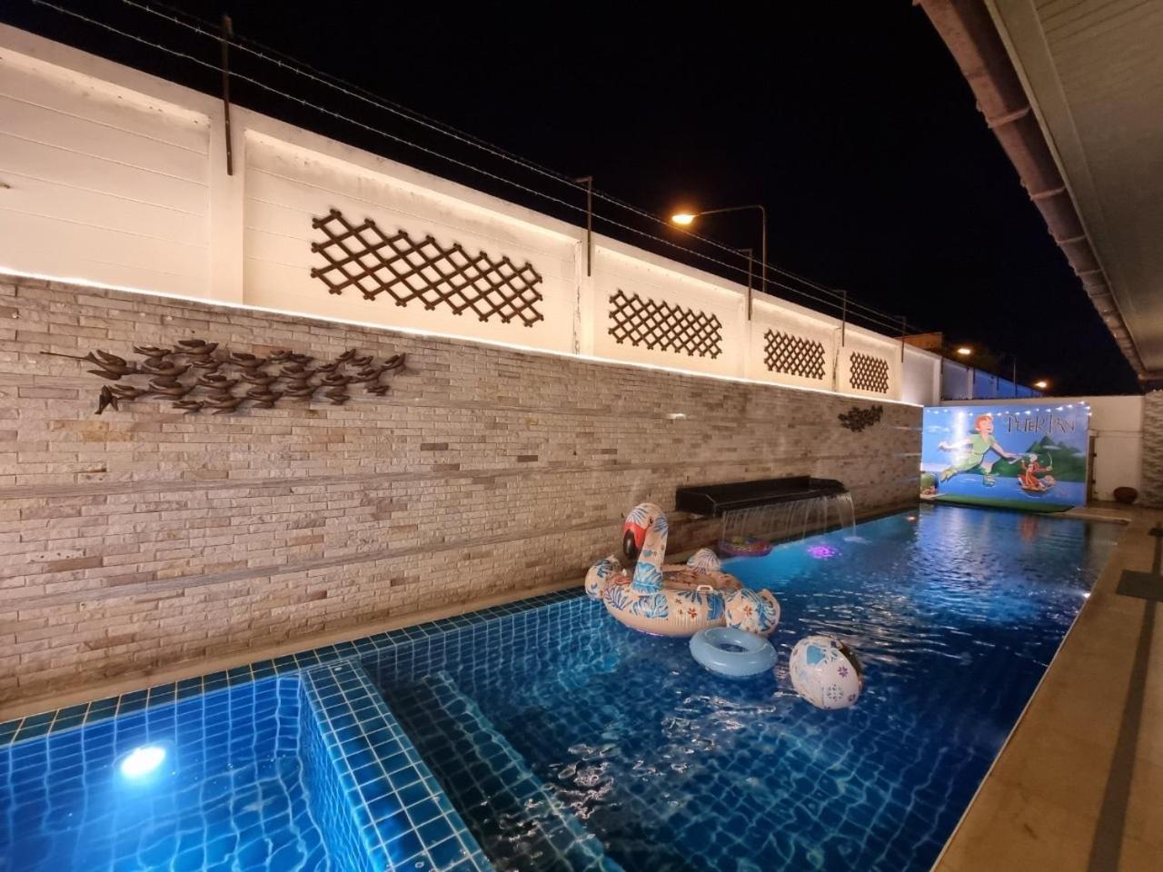 Villa with Private Pool - Photo 51