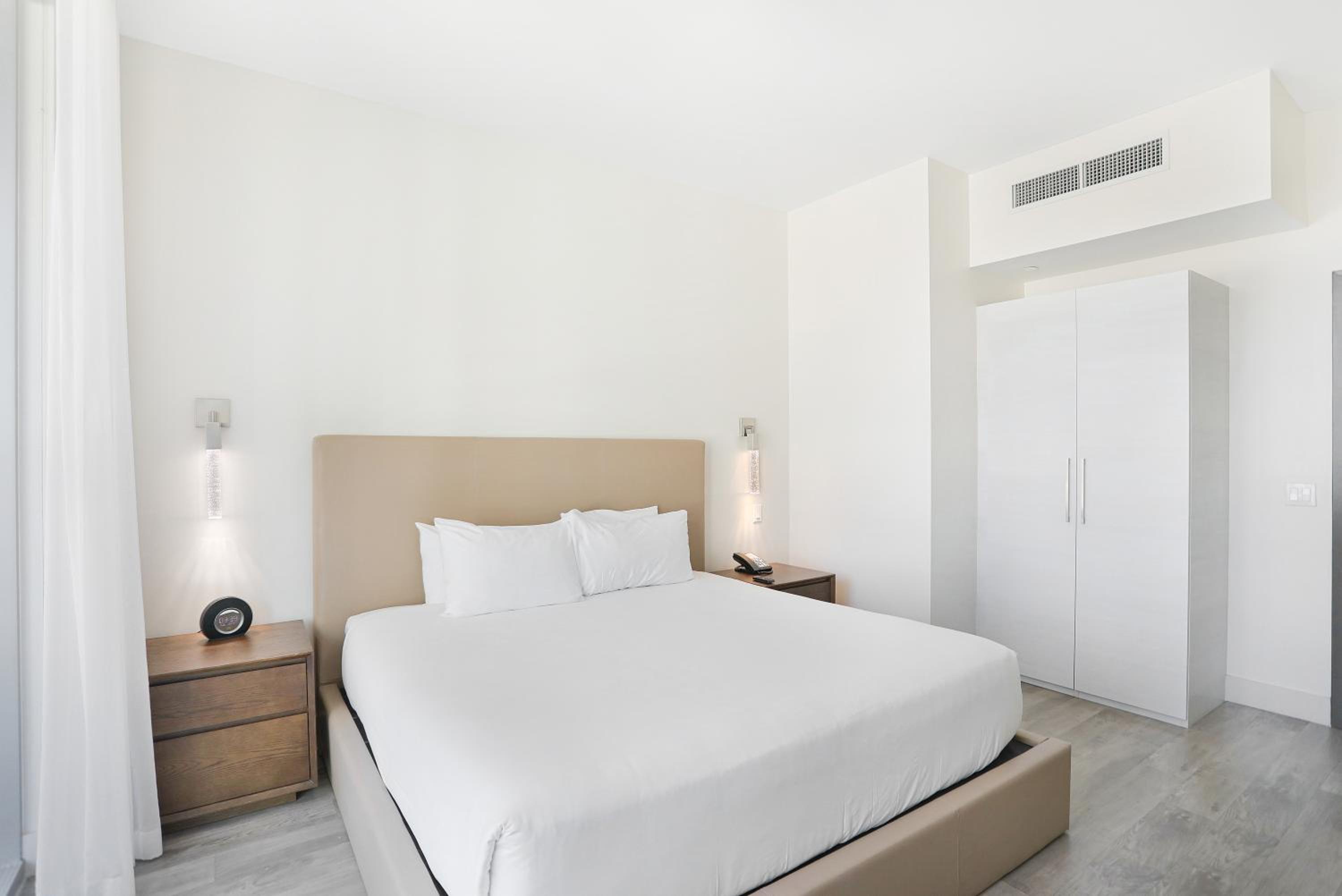 Apartment with Partial Sea View