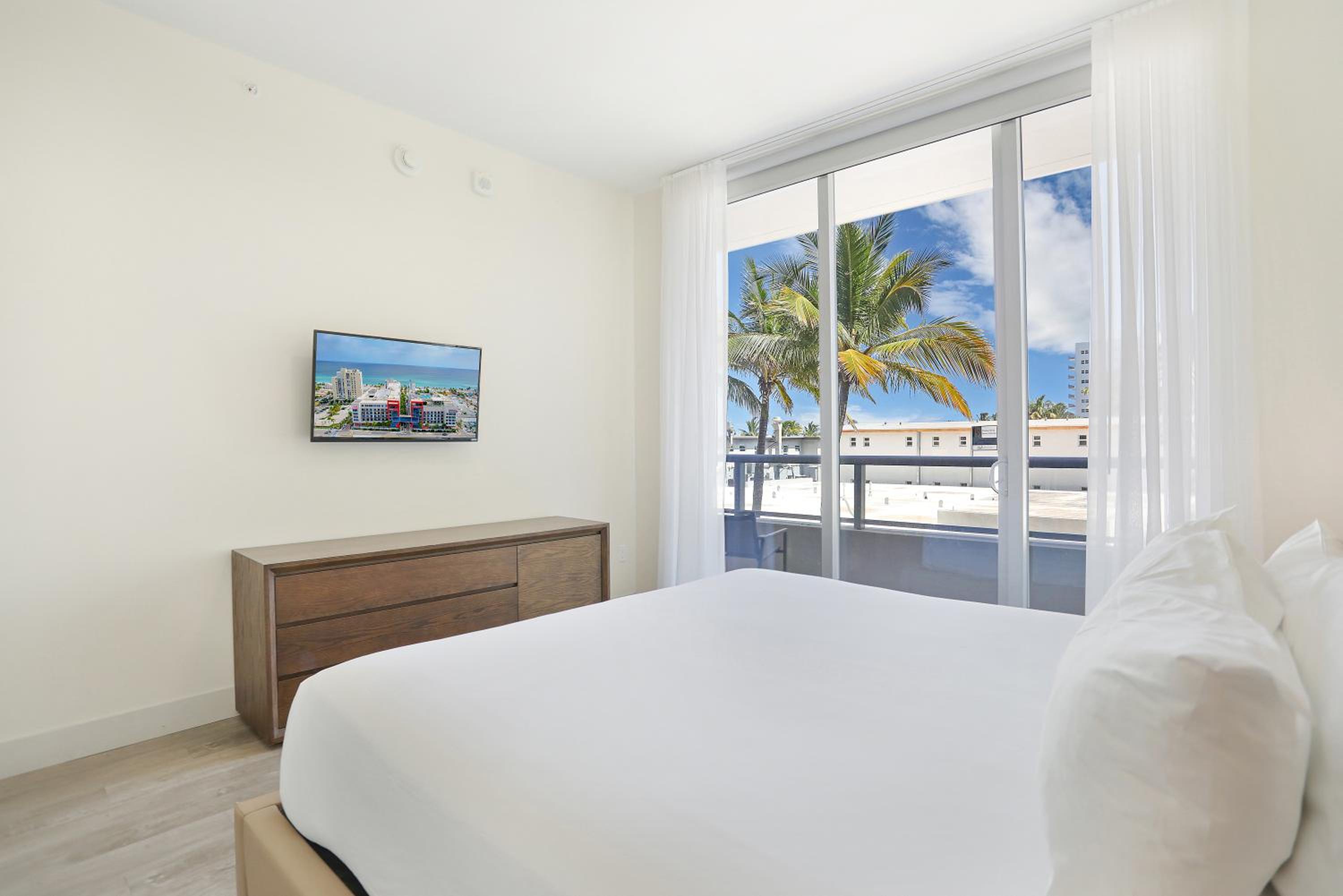 Apartment with Partial Sea View photo 3