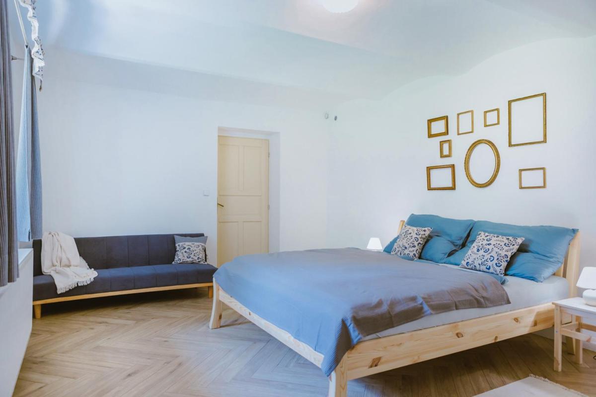 One-Bedroom House photo 3
