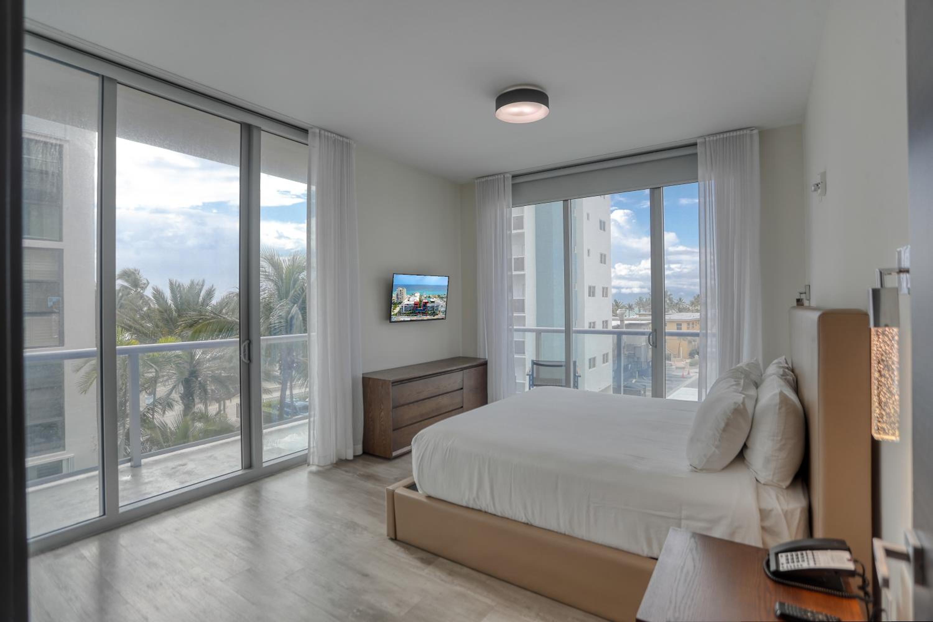 Apartment with Sea View photo 2