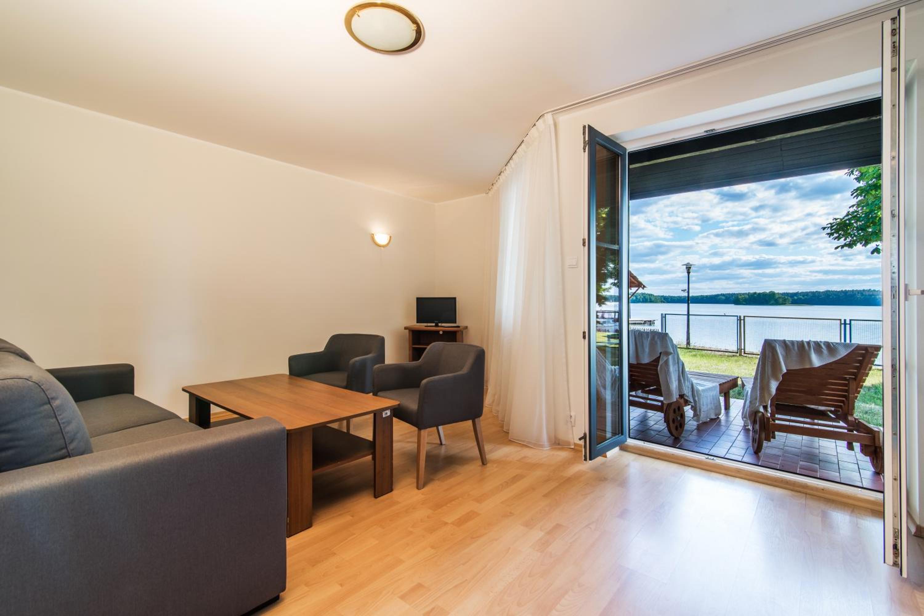 Chalet - Front Coastline