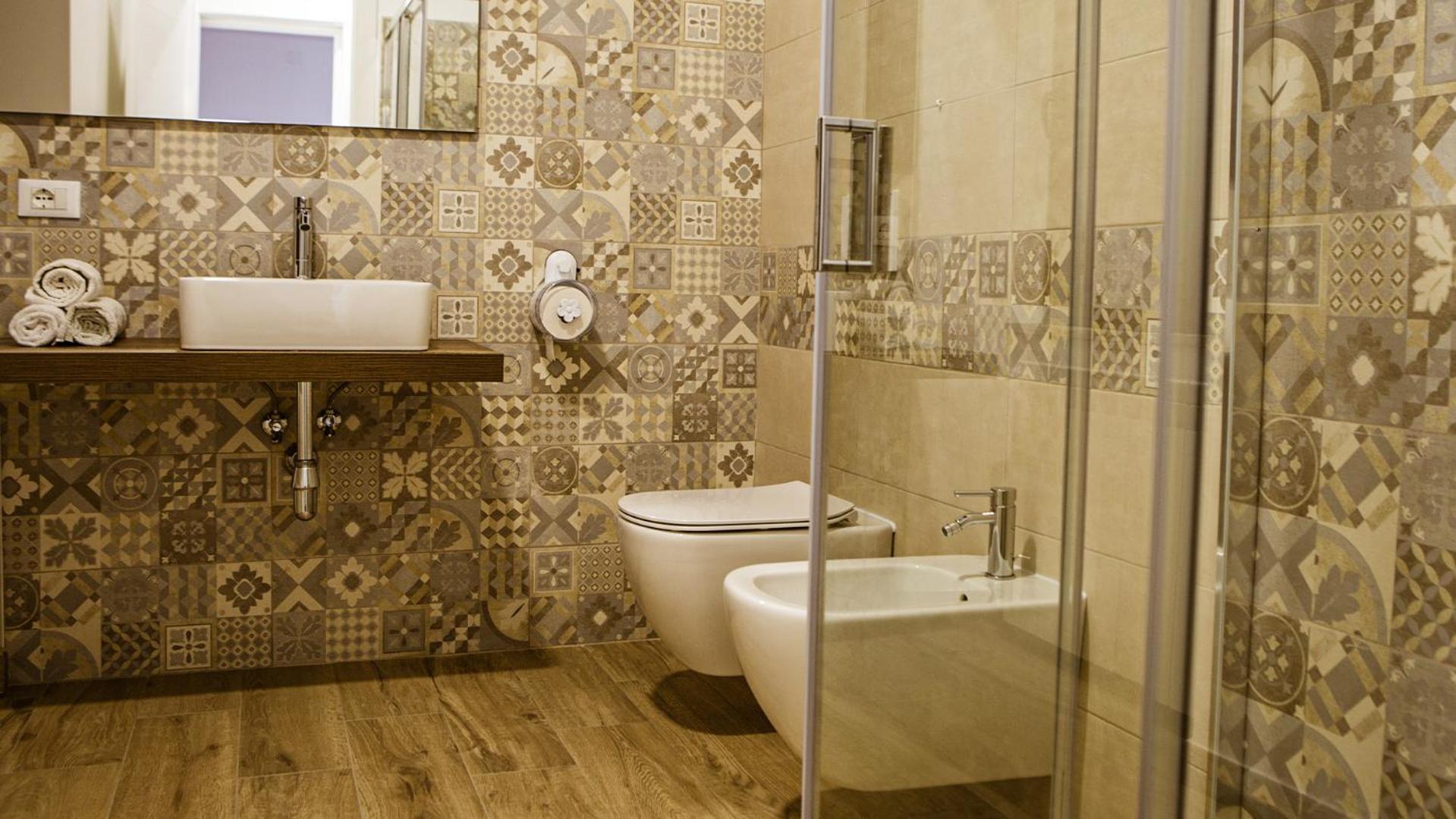Double Room with Shared Bathroom photo 3