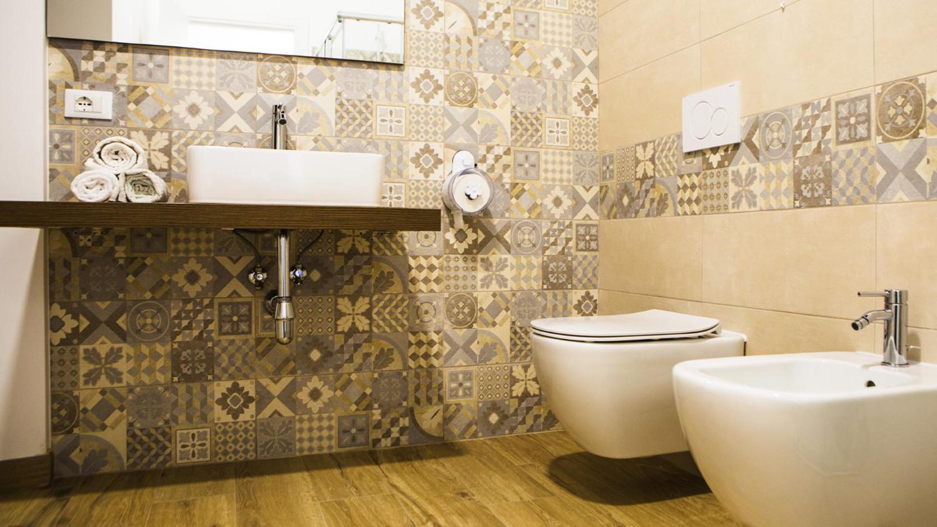 Double Room with Shared Bathroom photo 2