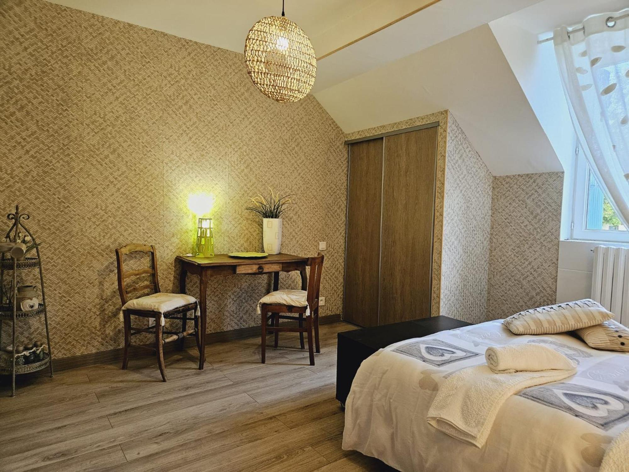 Standard Suite - Photo 3