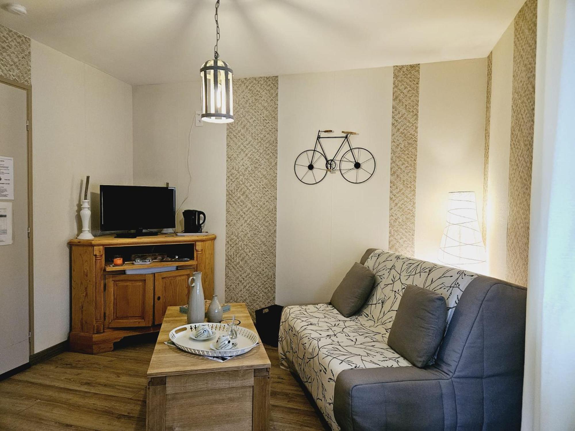 Standard Suite - Photo 9