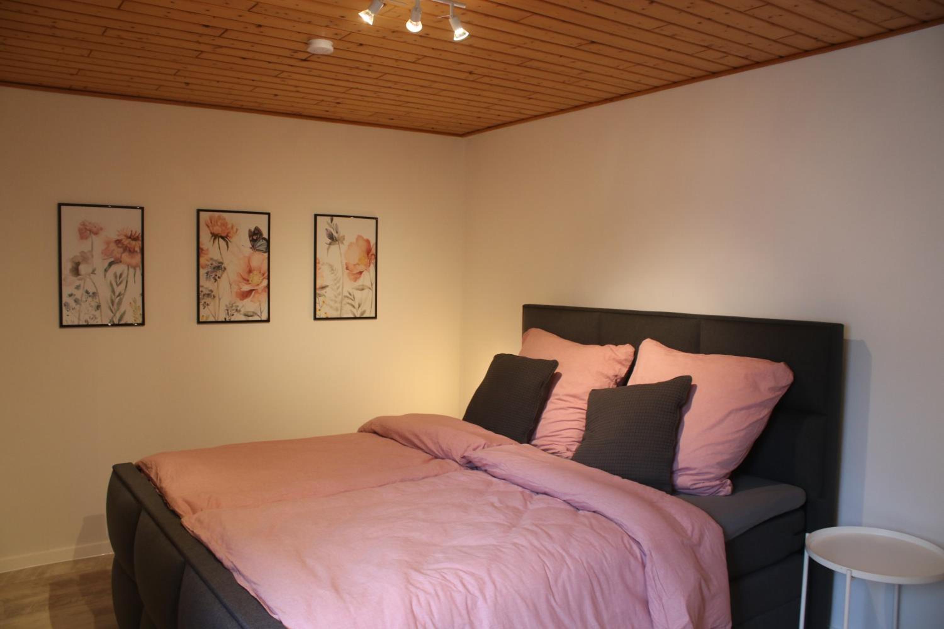 Two-Bedroom House photo 3