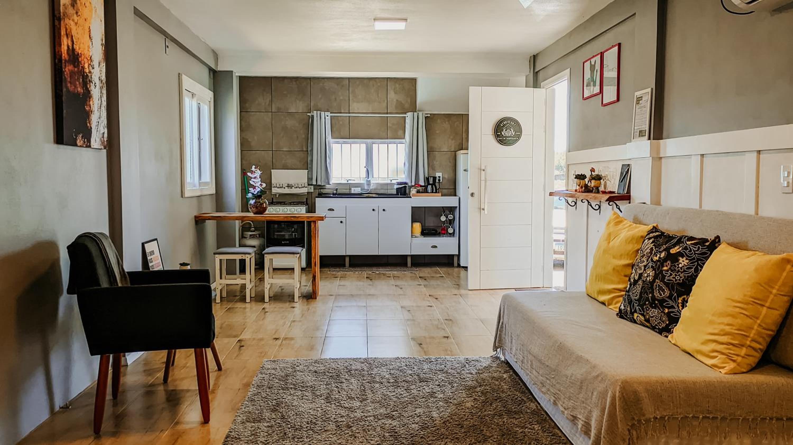 One-Bedroom House photo 1