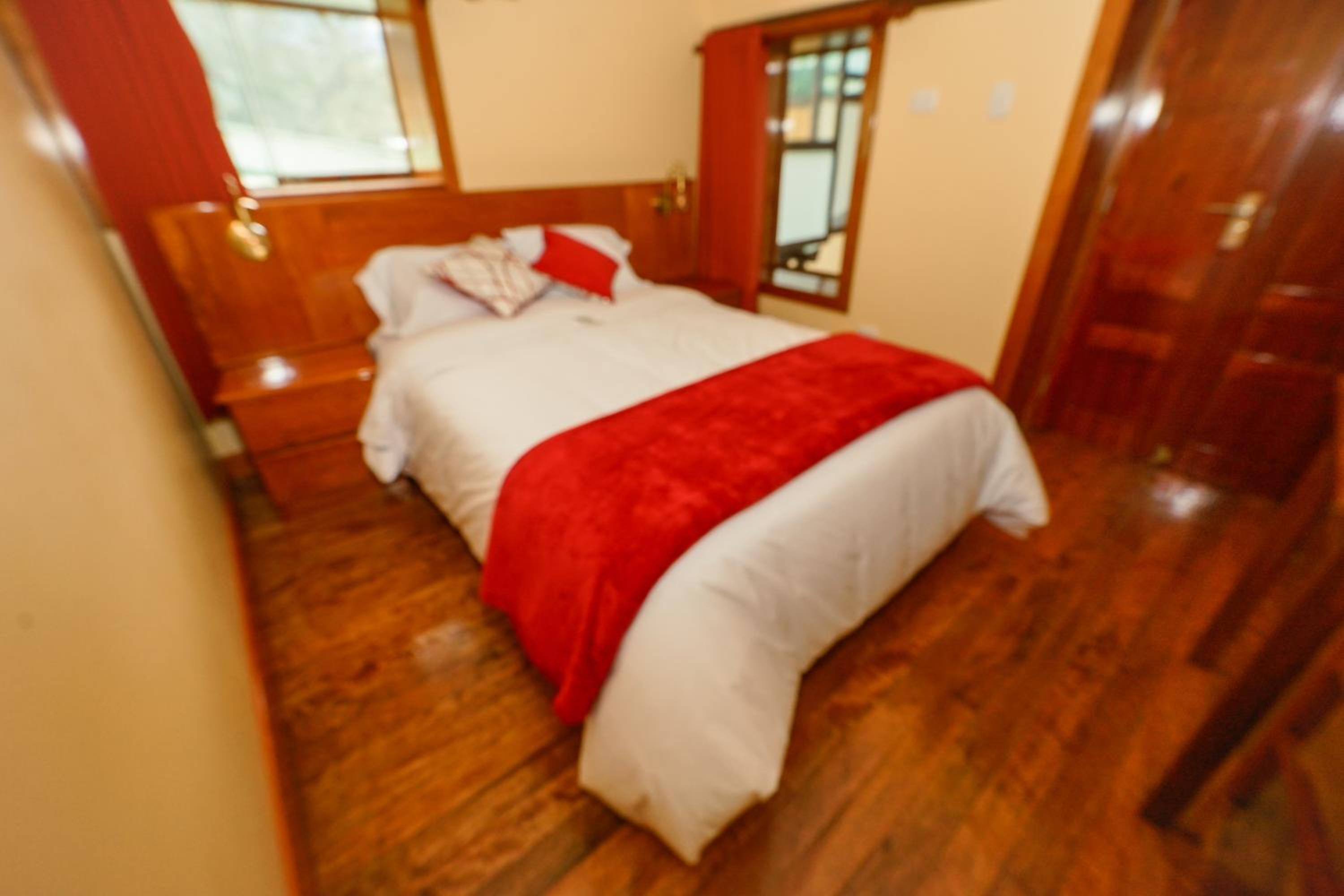 Standard Queen Room photo 2