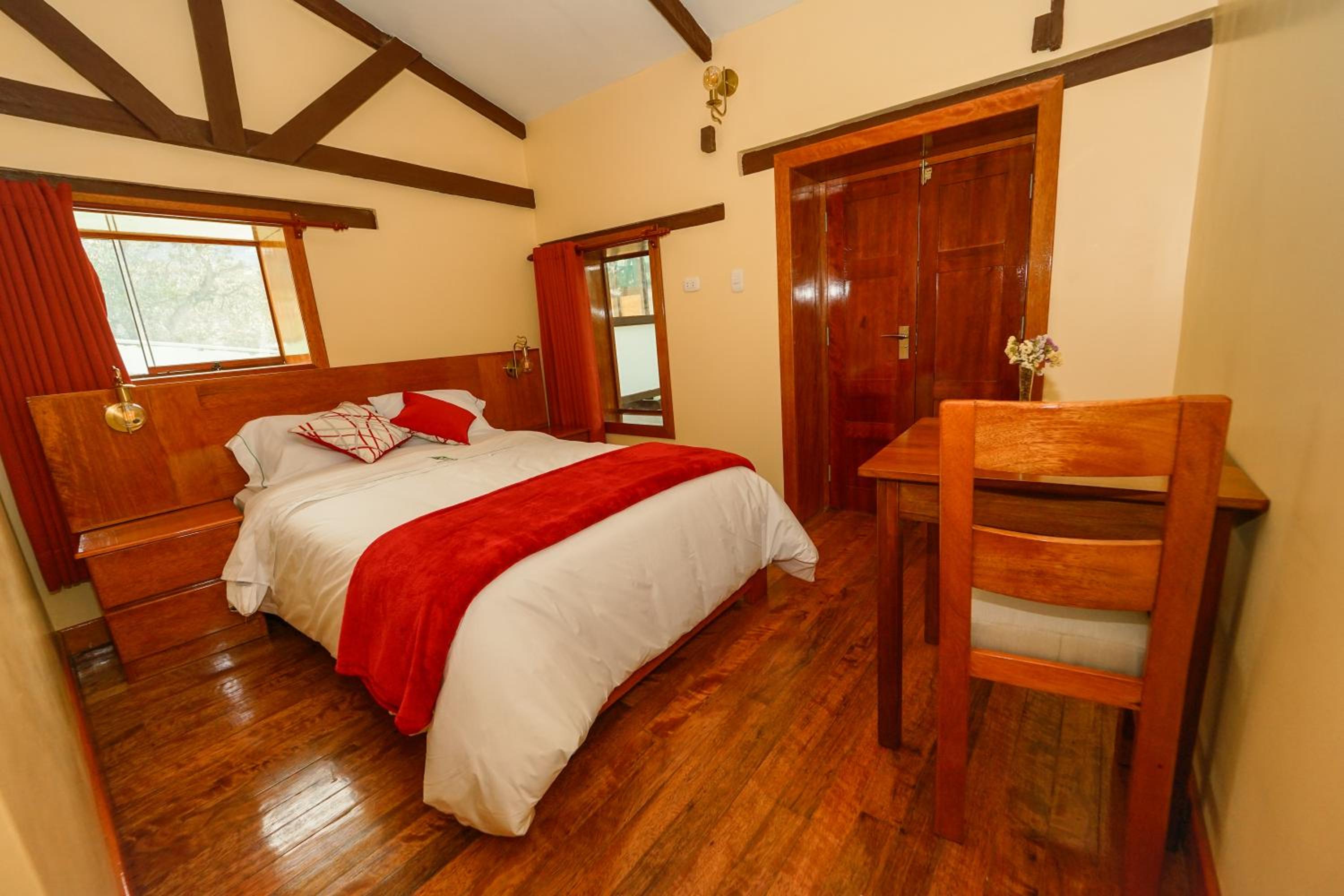 Standard Queen Room photo 3