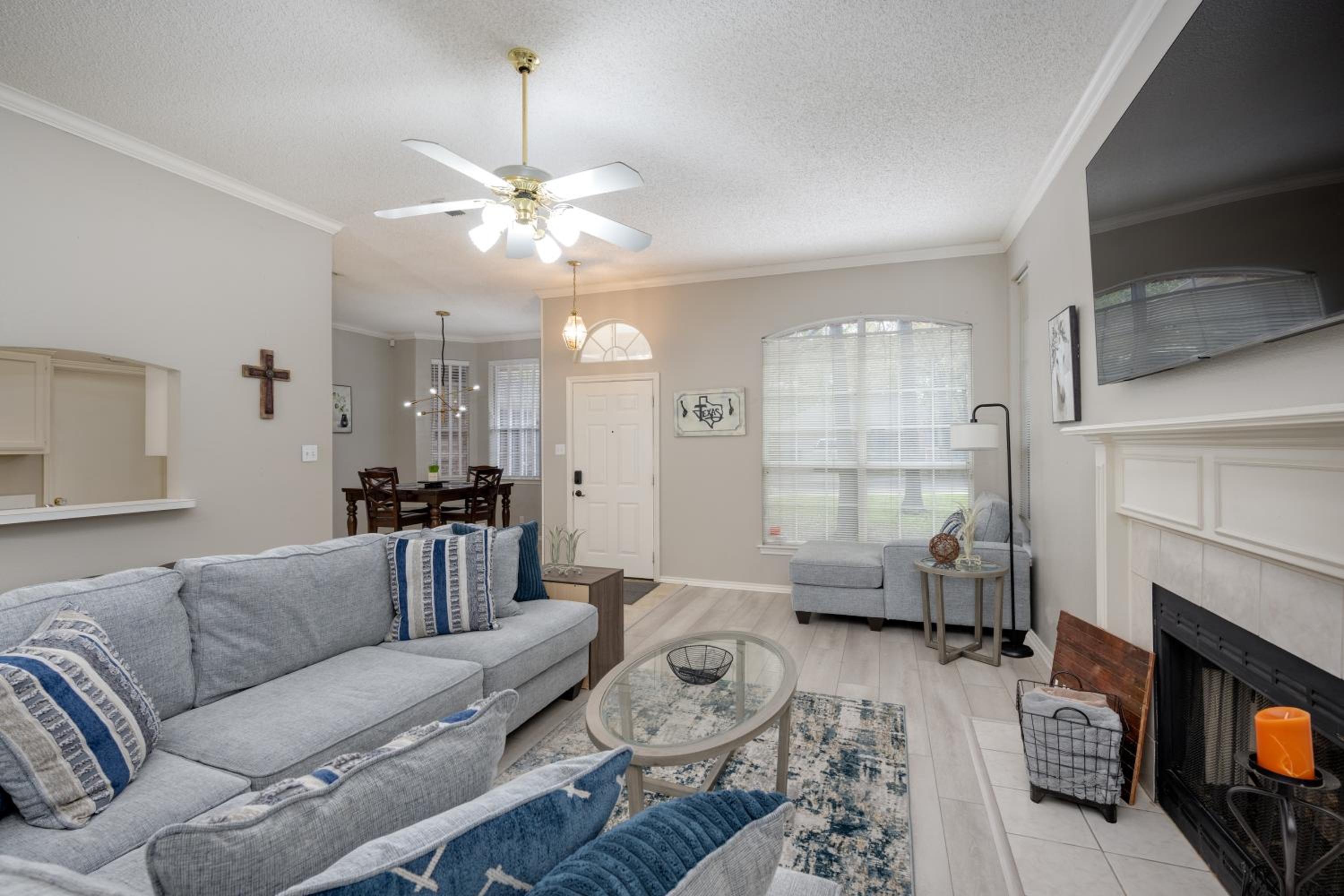 Three-Bedroom House photo 1