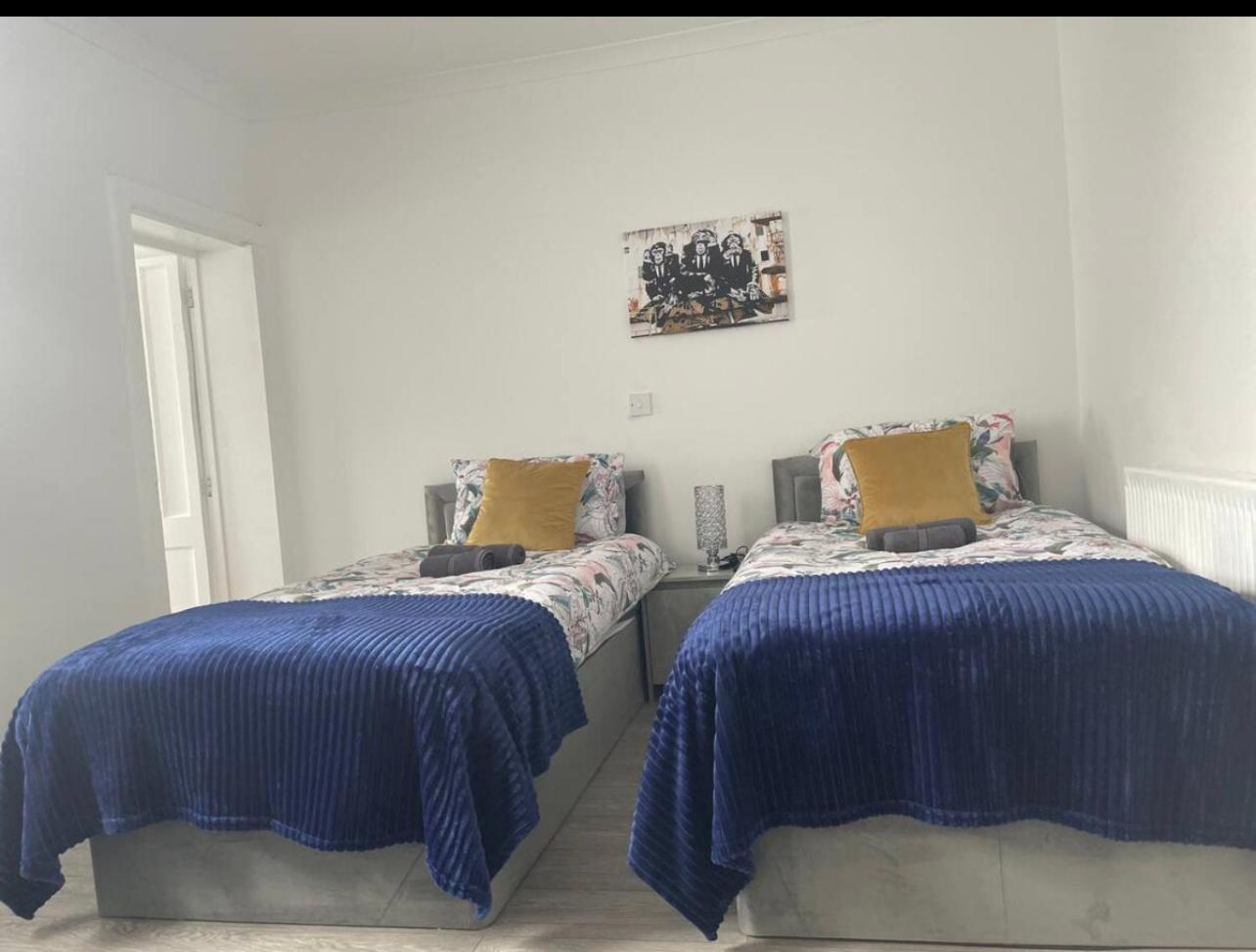 Four-Bedroom House photo 1