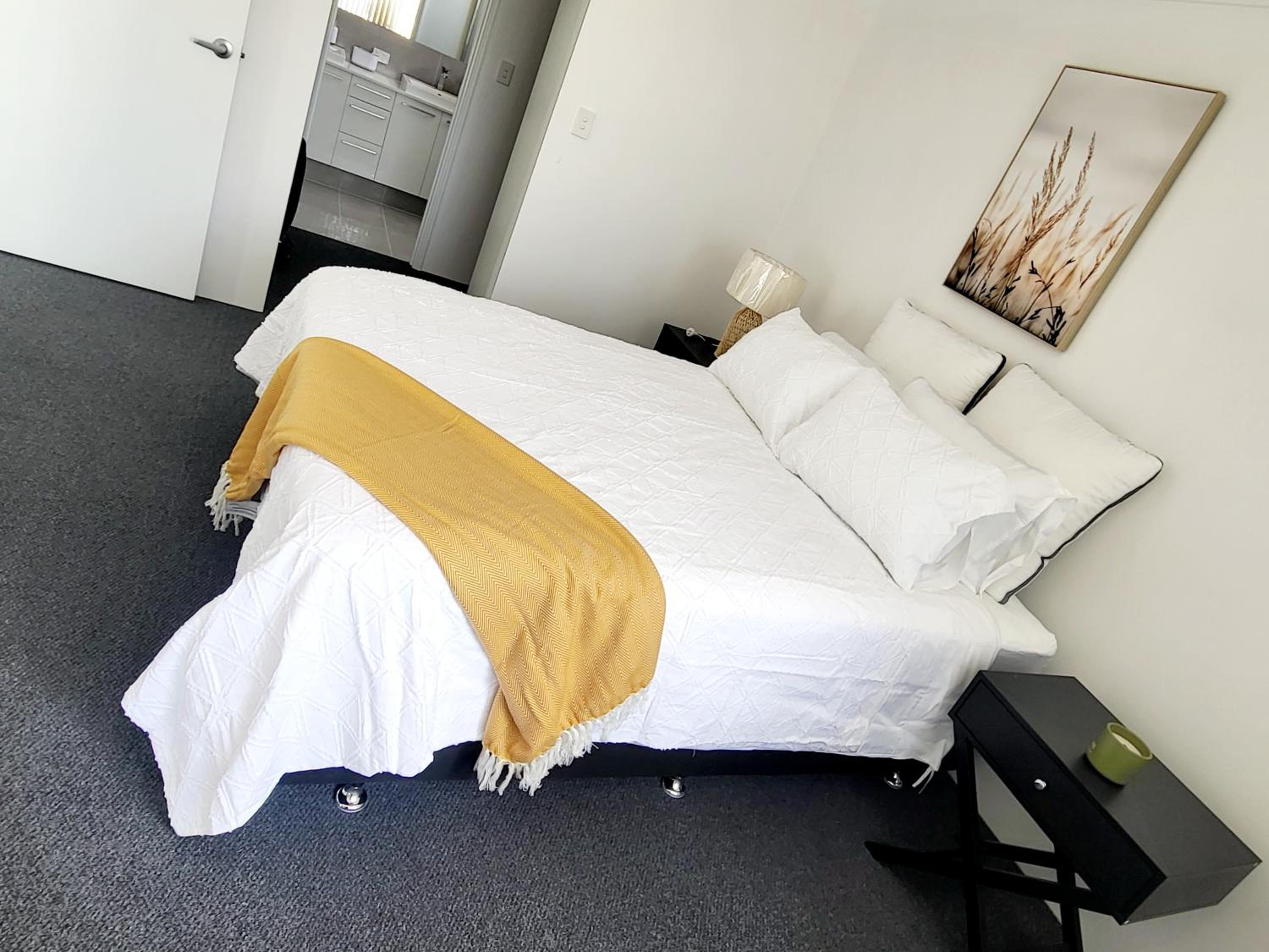 Four-Bedroom House photo 1