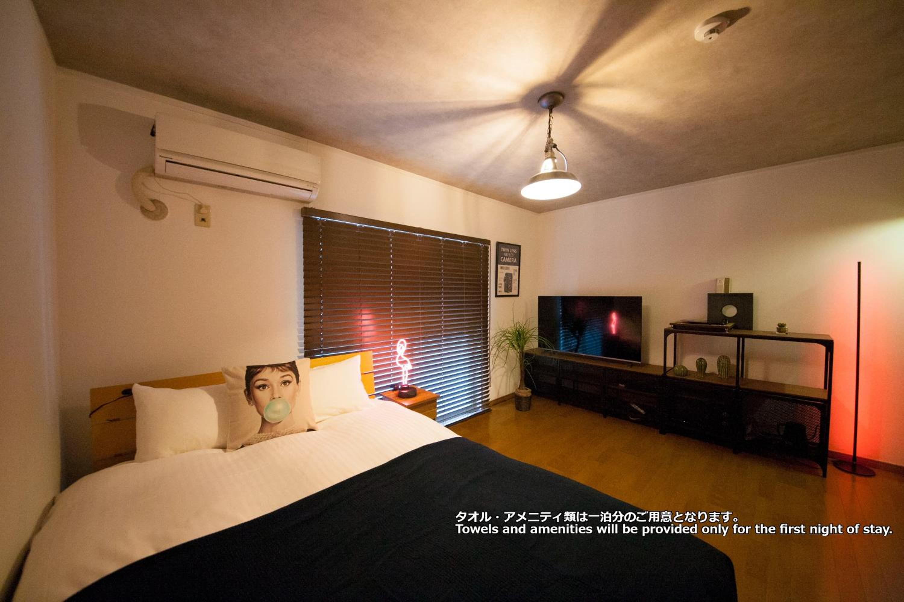 Standard Room (One Double Bed) with Kitchen - Non-Smoking - Cleaning Fee Extra - No Cleaning for Consecutive Night Stays - Photo 1