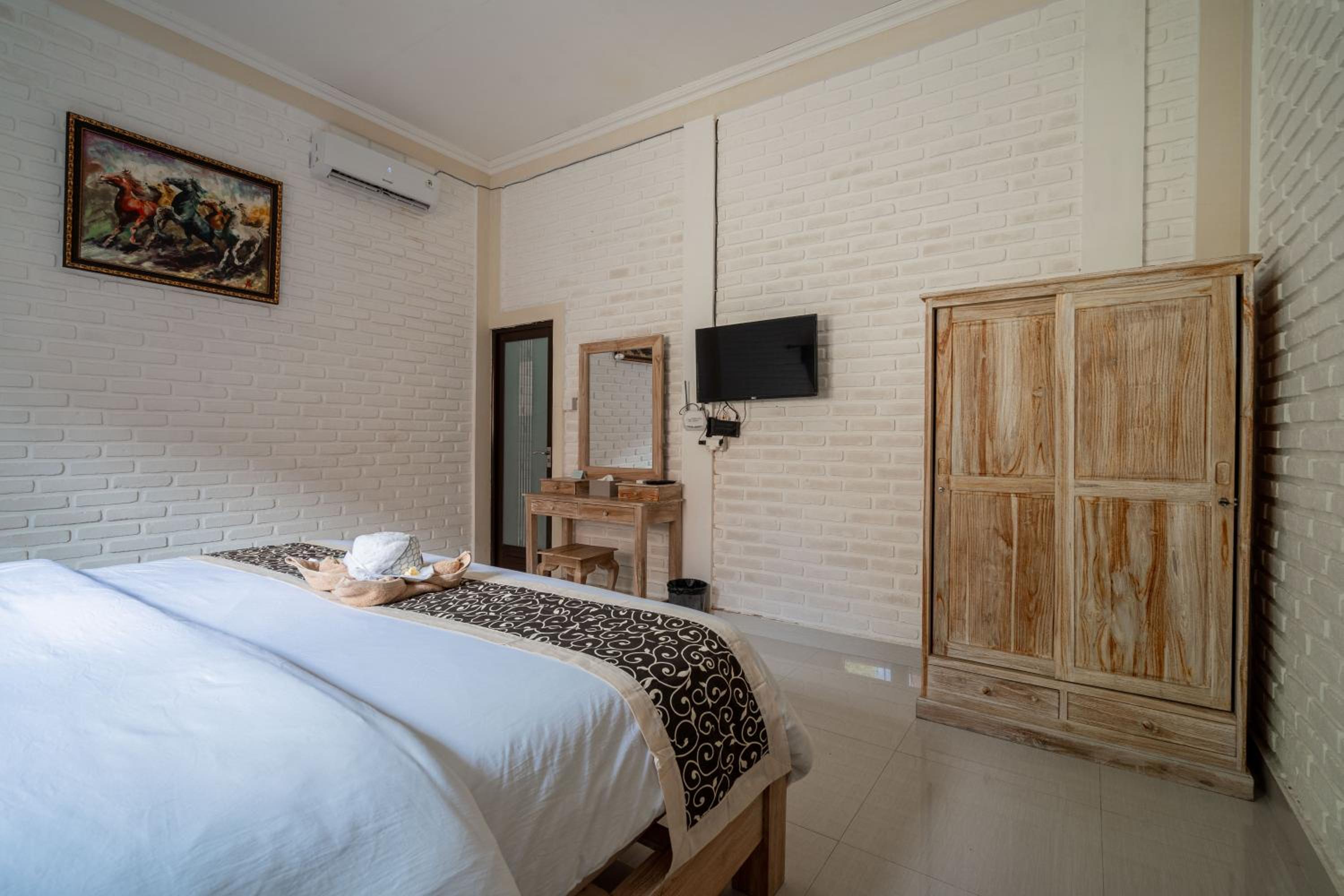 Superior Double or Twin Room photo 3