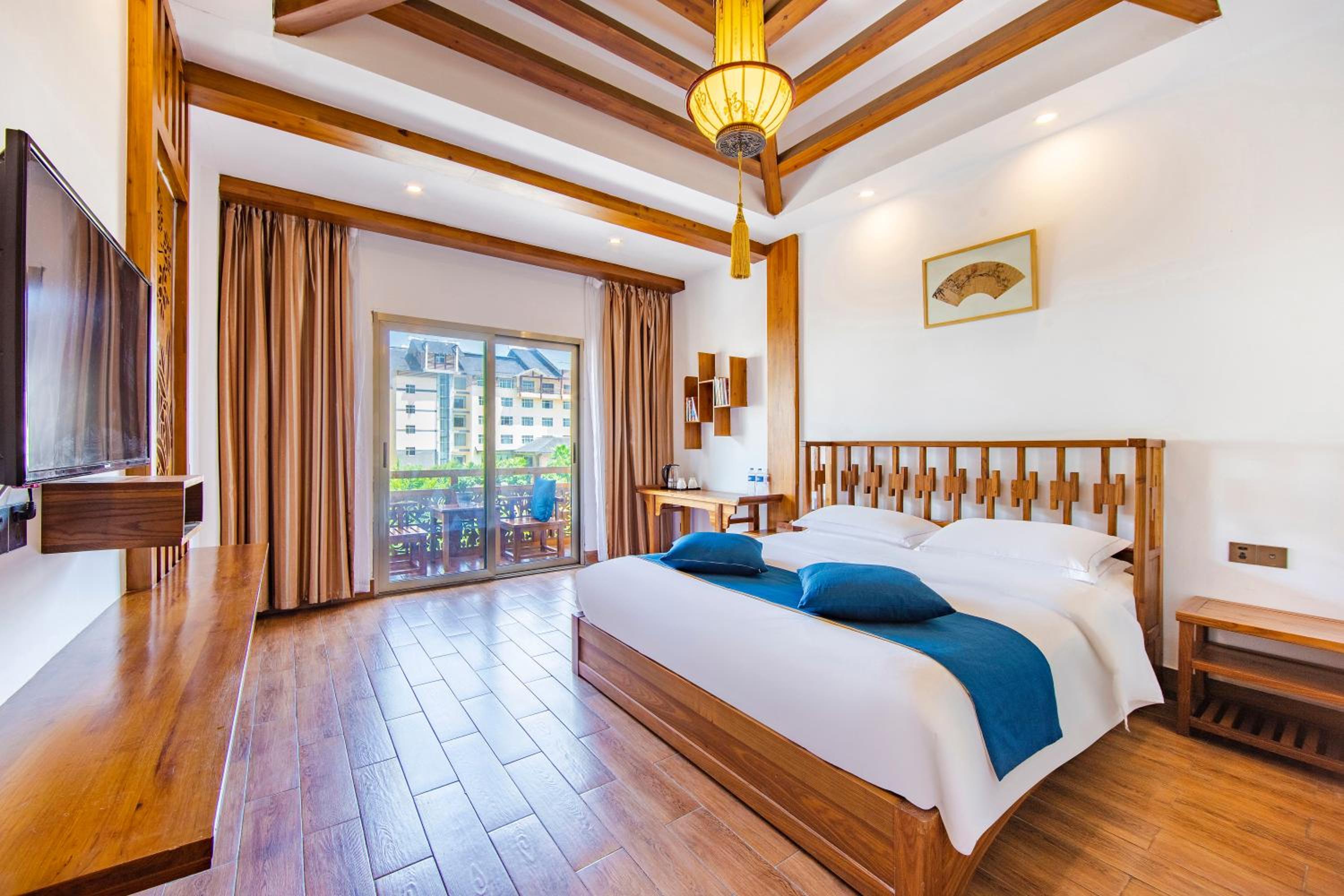 Deluxe Double Room with Balcony photo 1