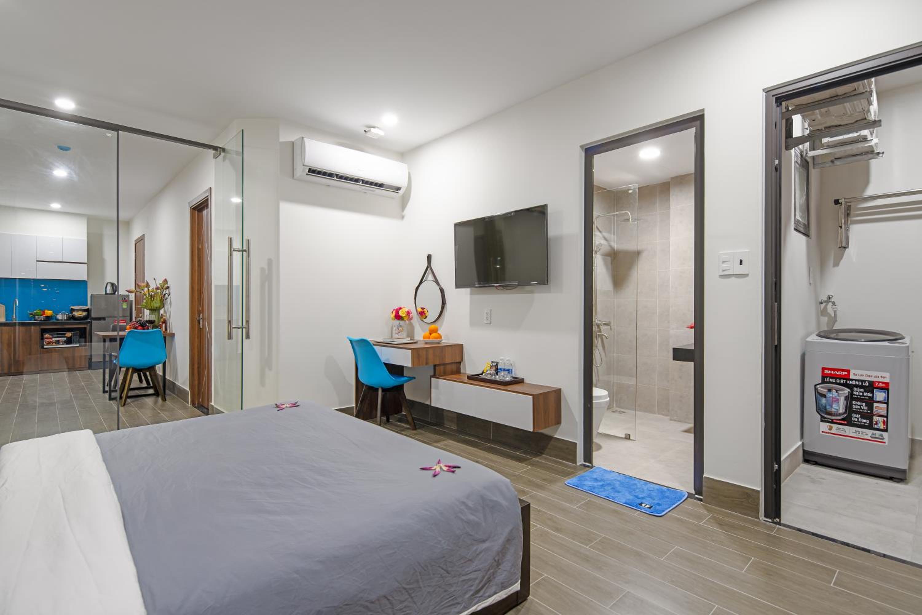 One-Bedroom Apartment - Photo 17