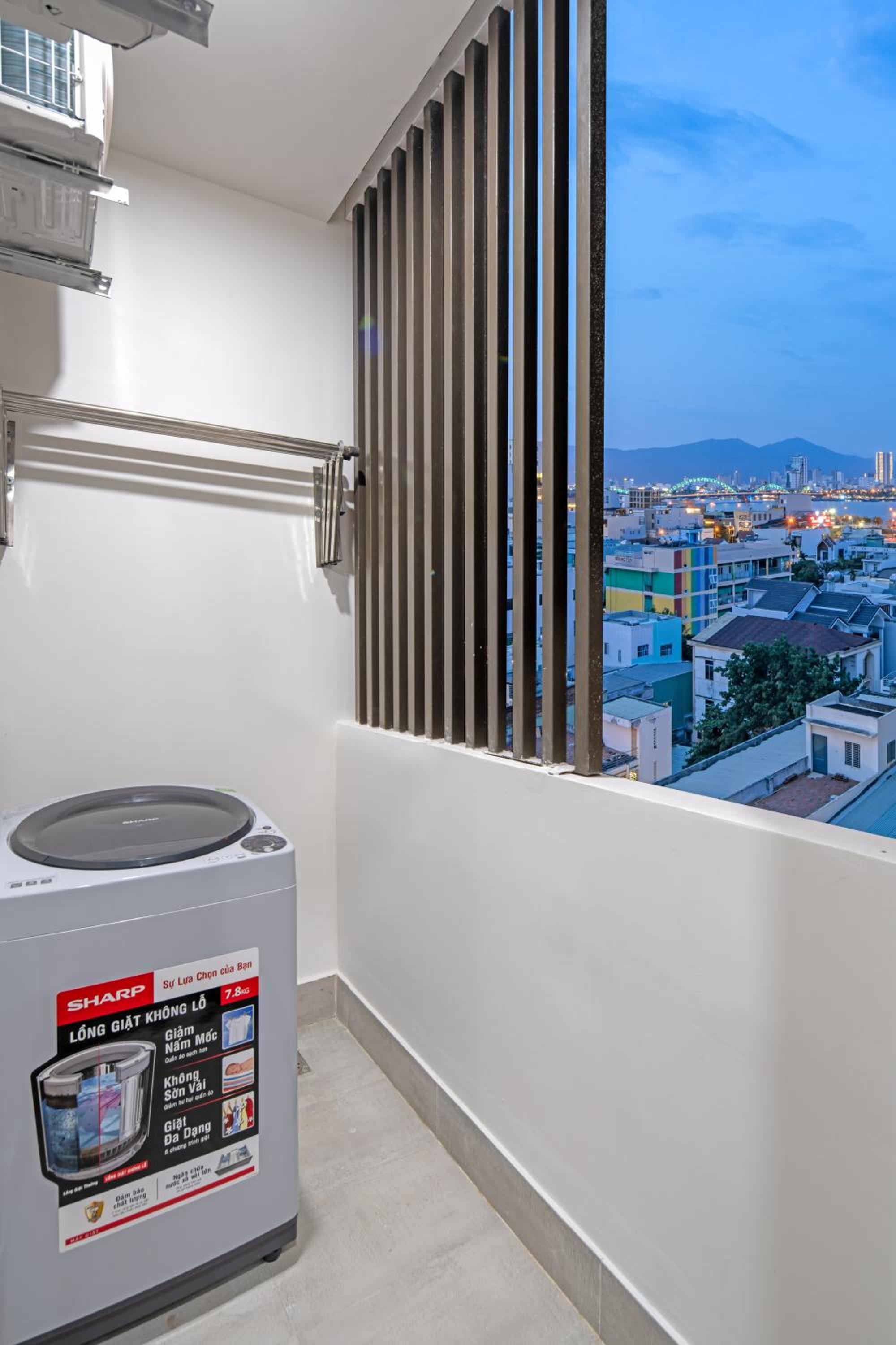 One-Bedroom Apartment - Photo 6