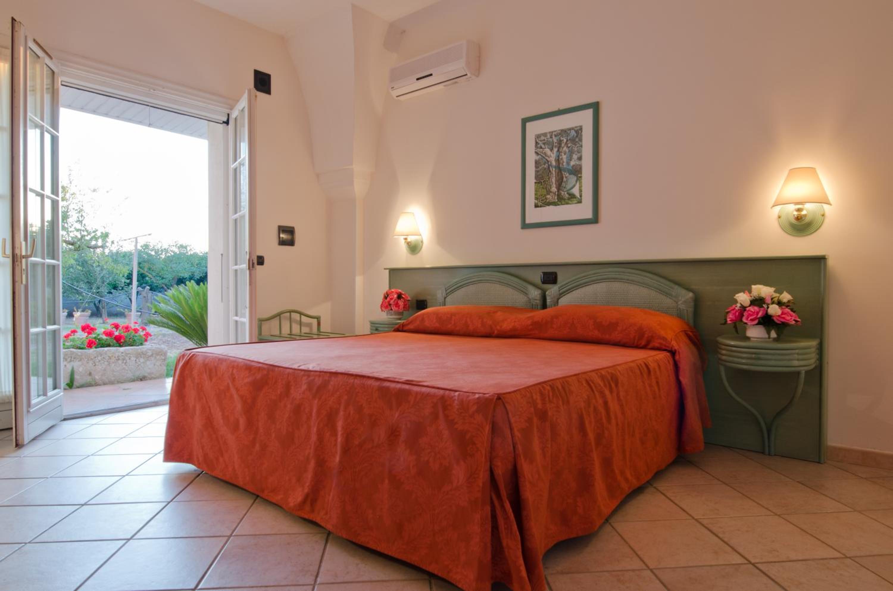 Standard Double Room - Photo 1