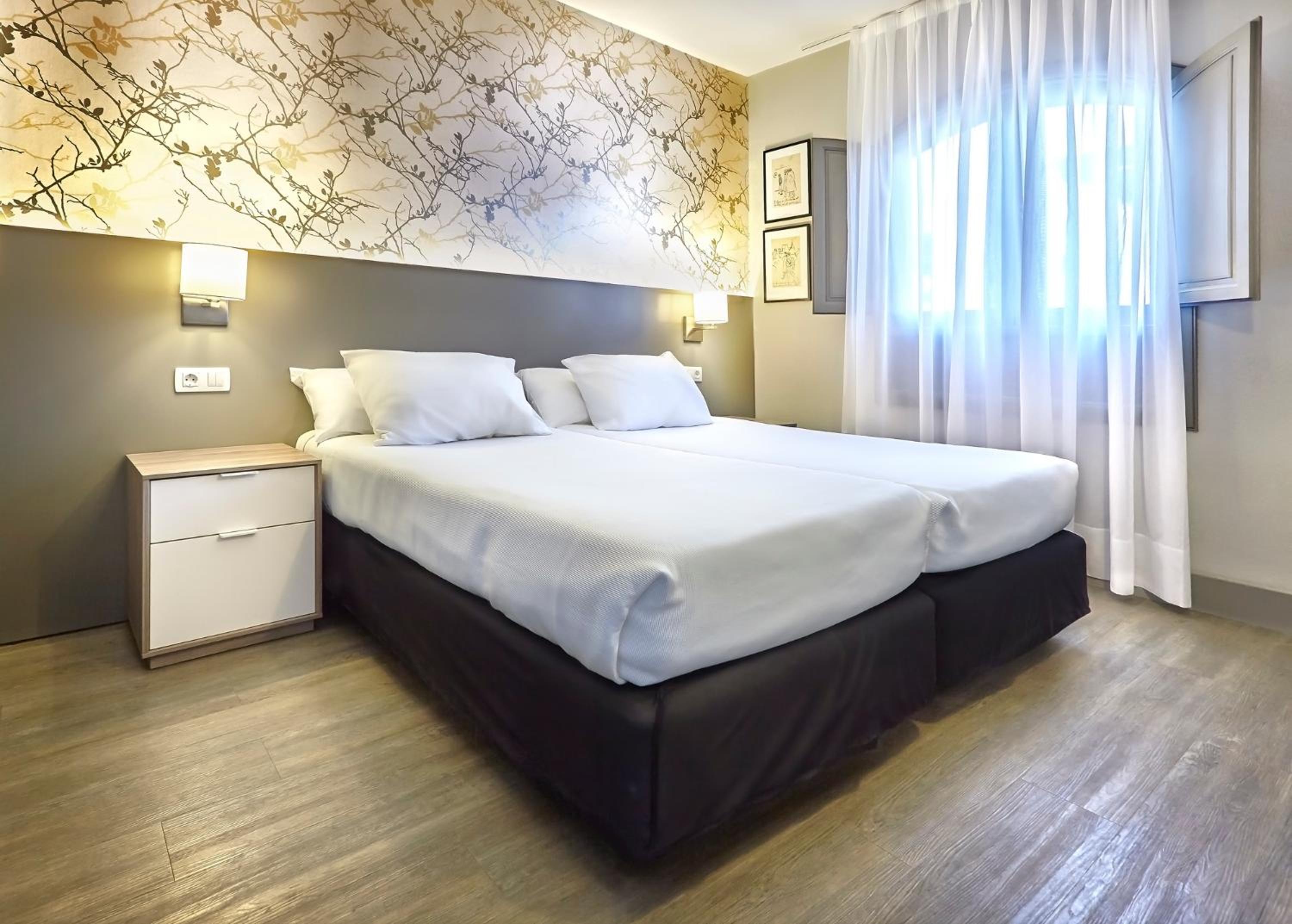 One-Bedroom Apartment (2 Adults) - Photo 3
