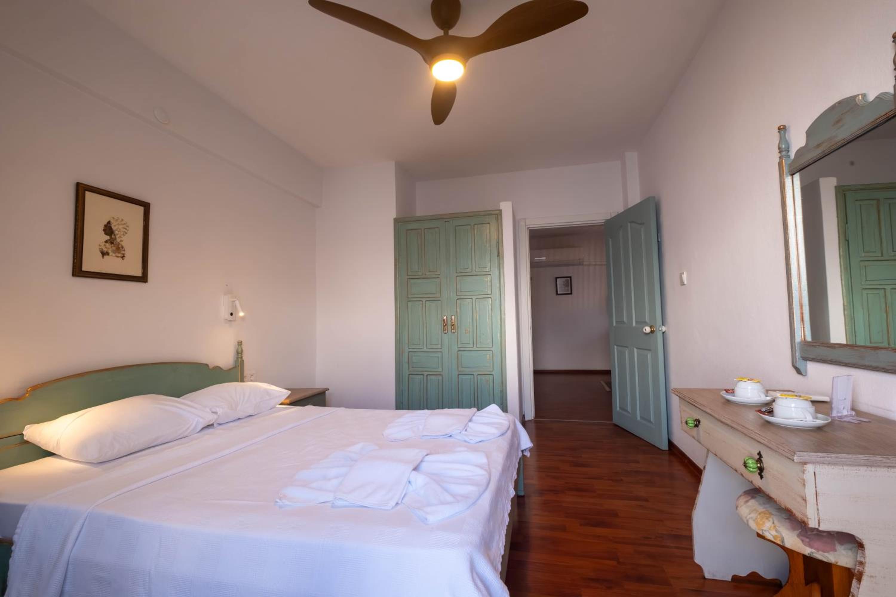 Suite with Sea View - Photo 10