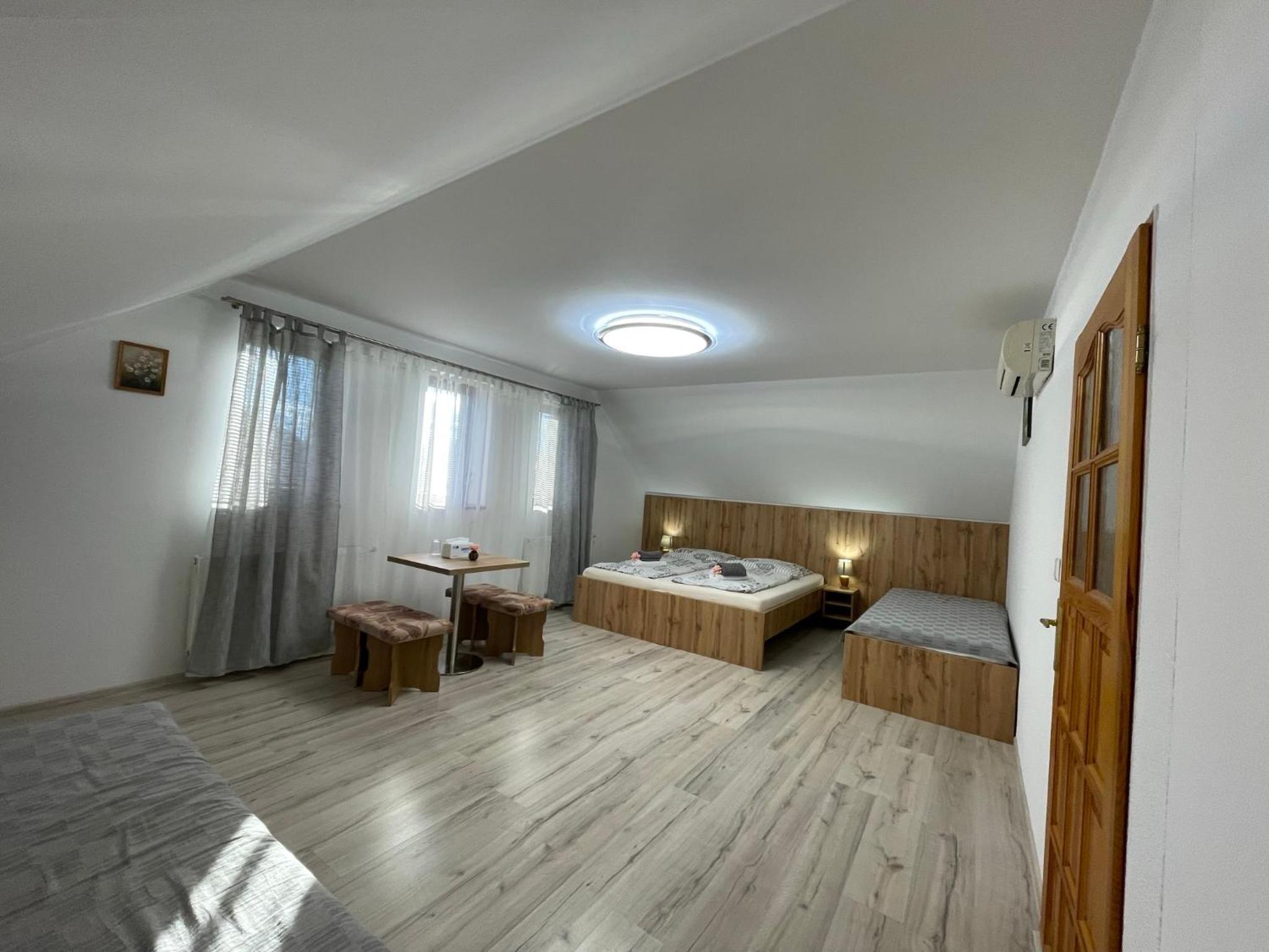 Deluxe Quadruple Room photo 3