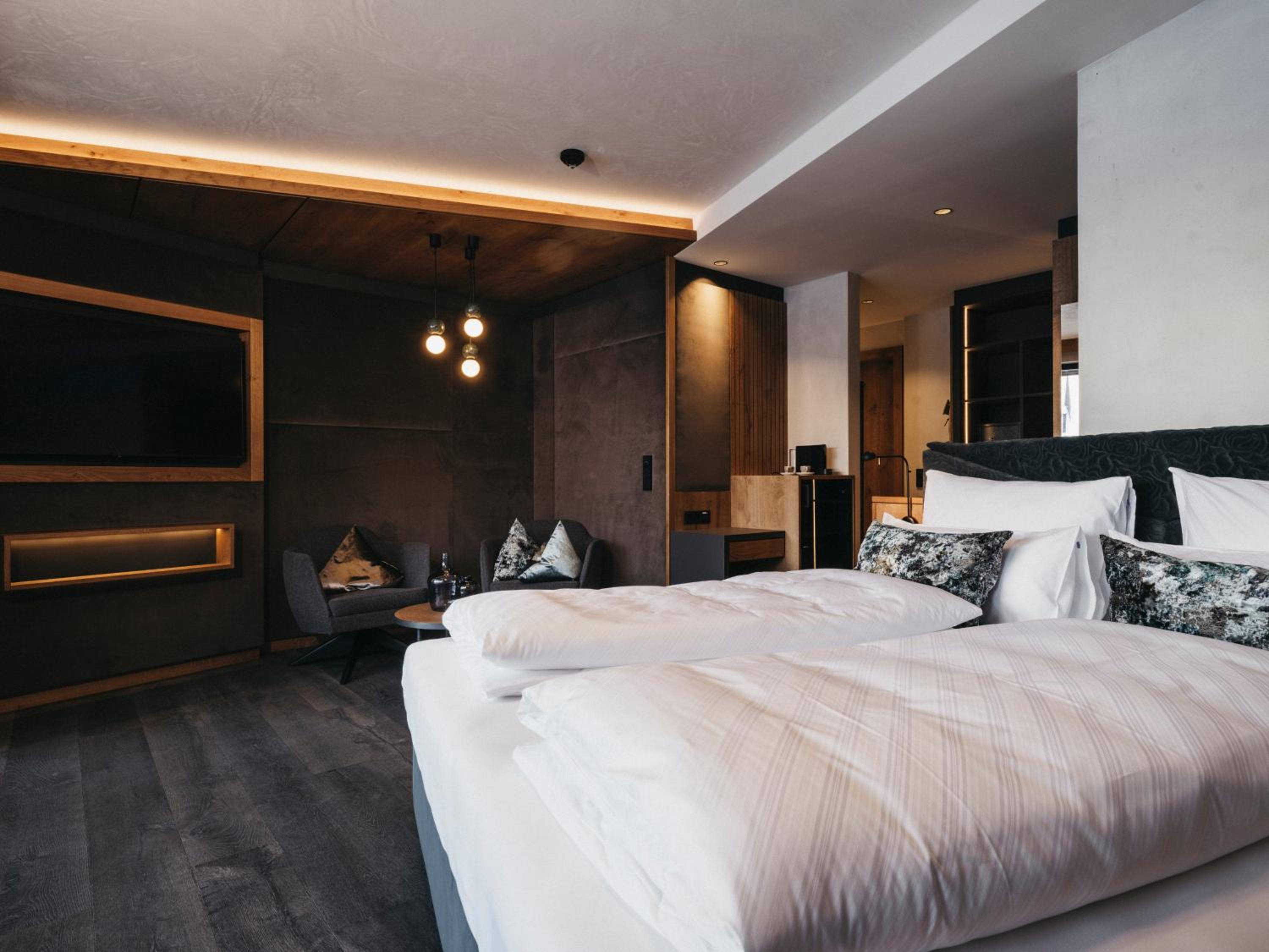 Junior Suite with Mountain View