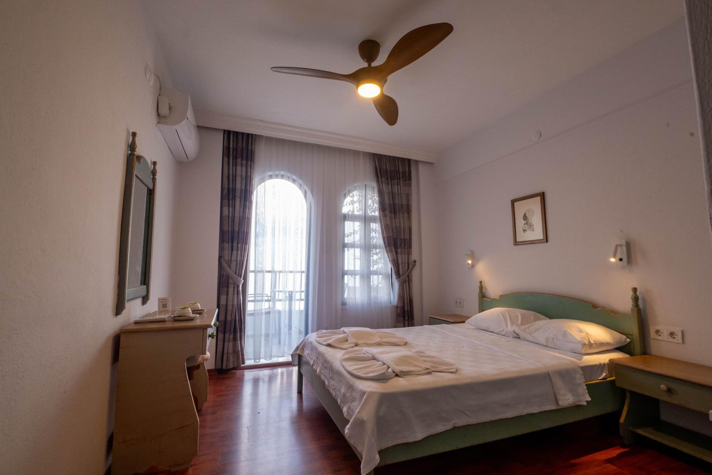 Suite with Sea View - Photo 8