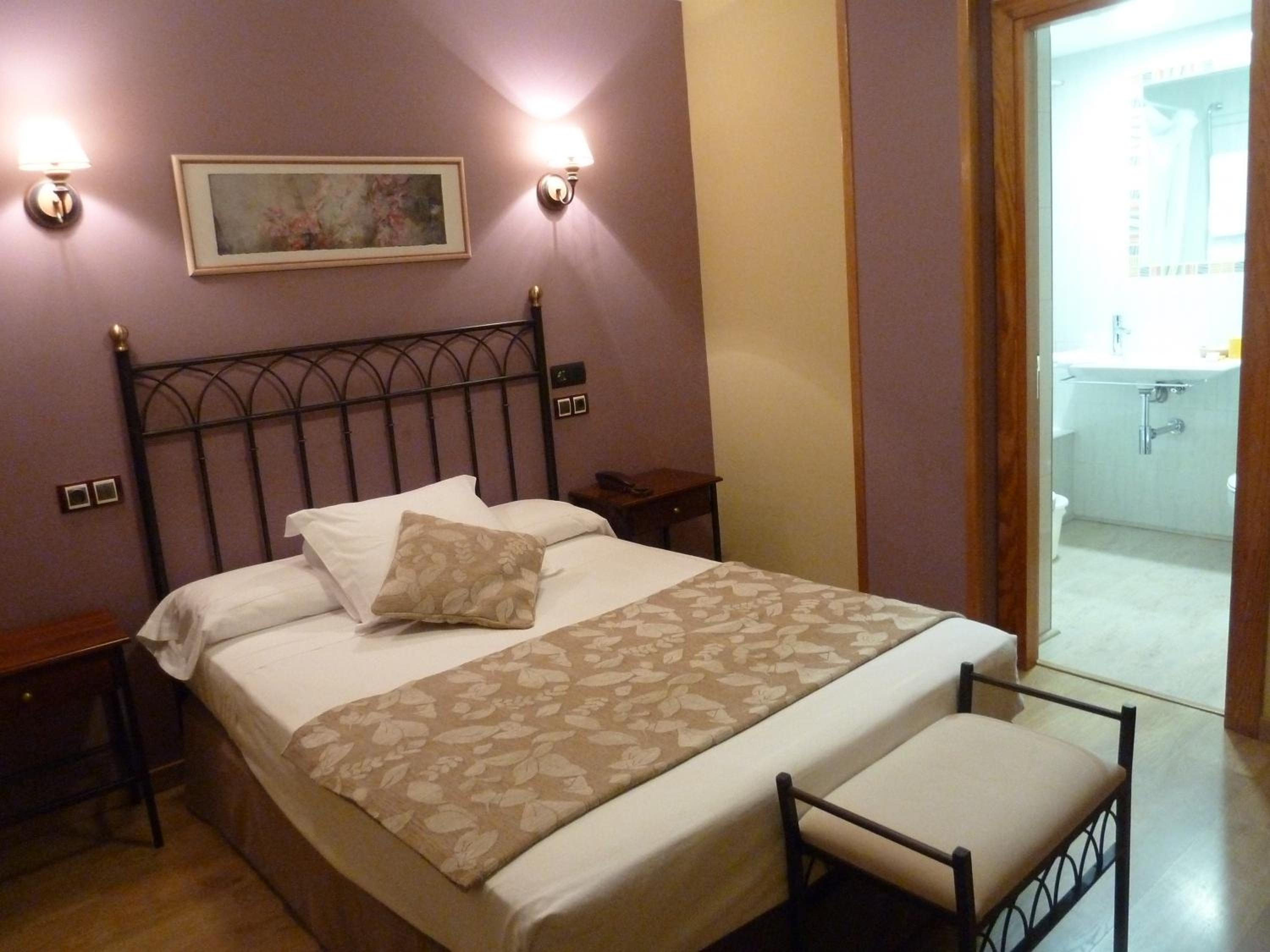 Double or Twin Room photo 2