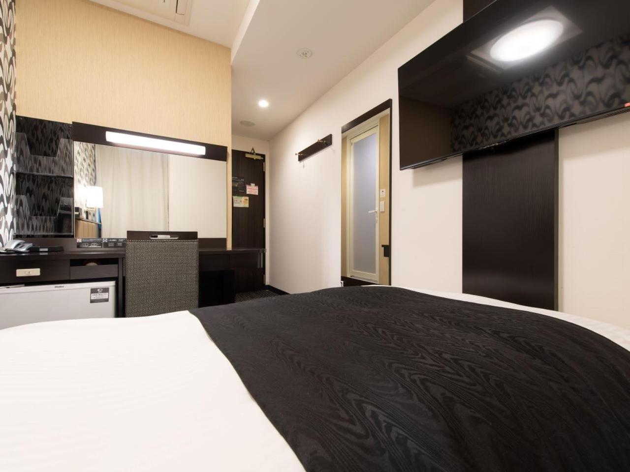 Single Room - Non-Smoking photo 3