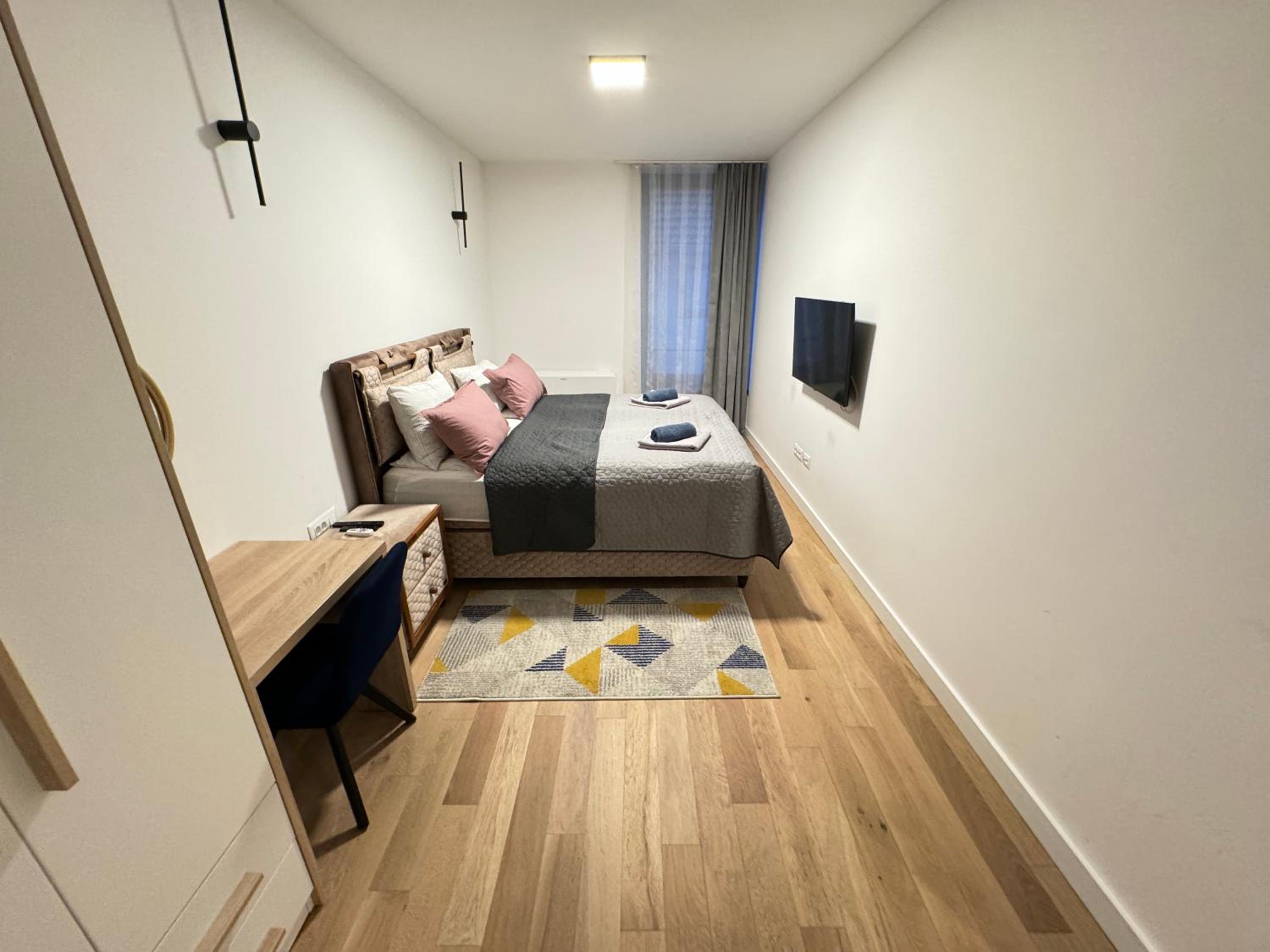 One-Bedroom Apartment photo 3