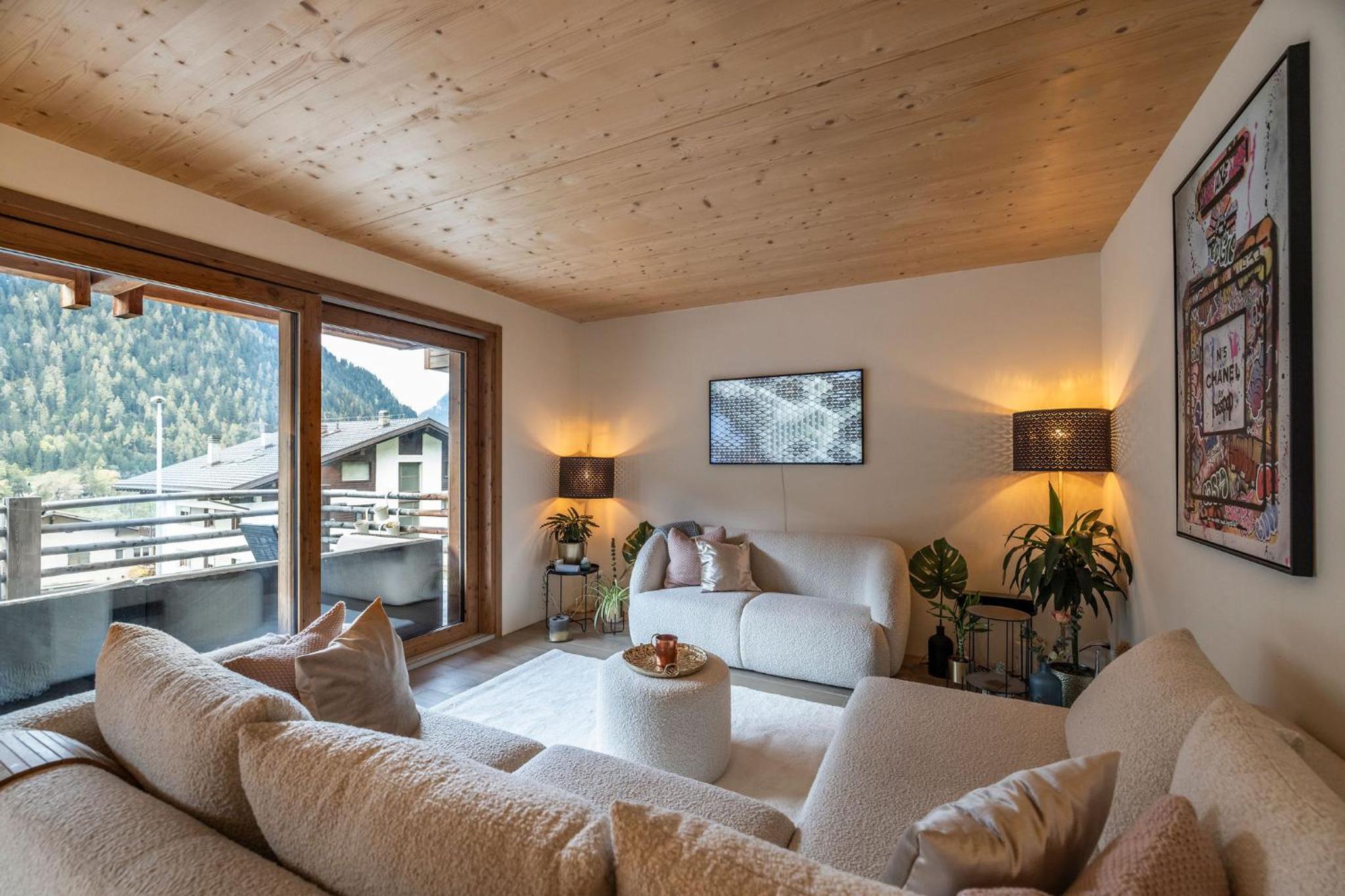 Apartment with Mountain View photo 1