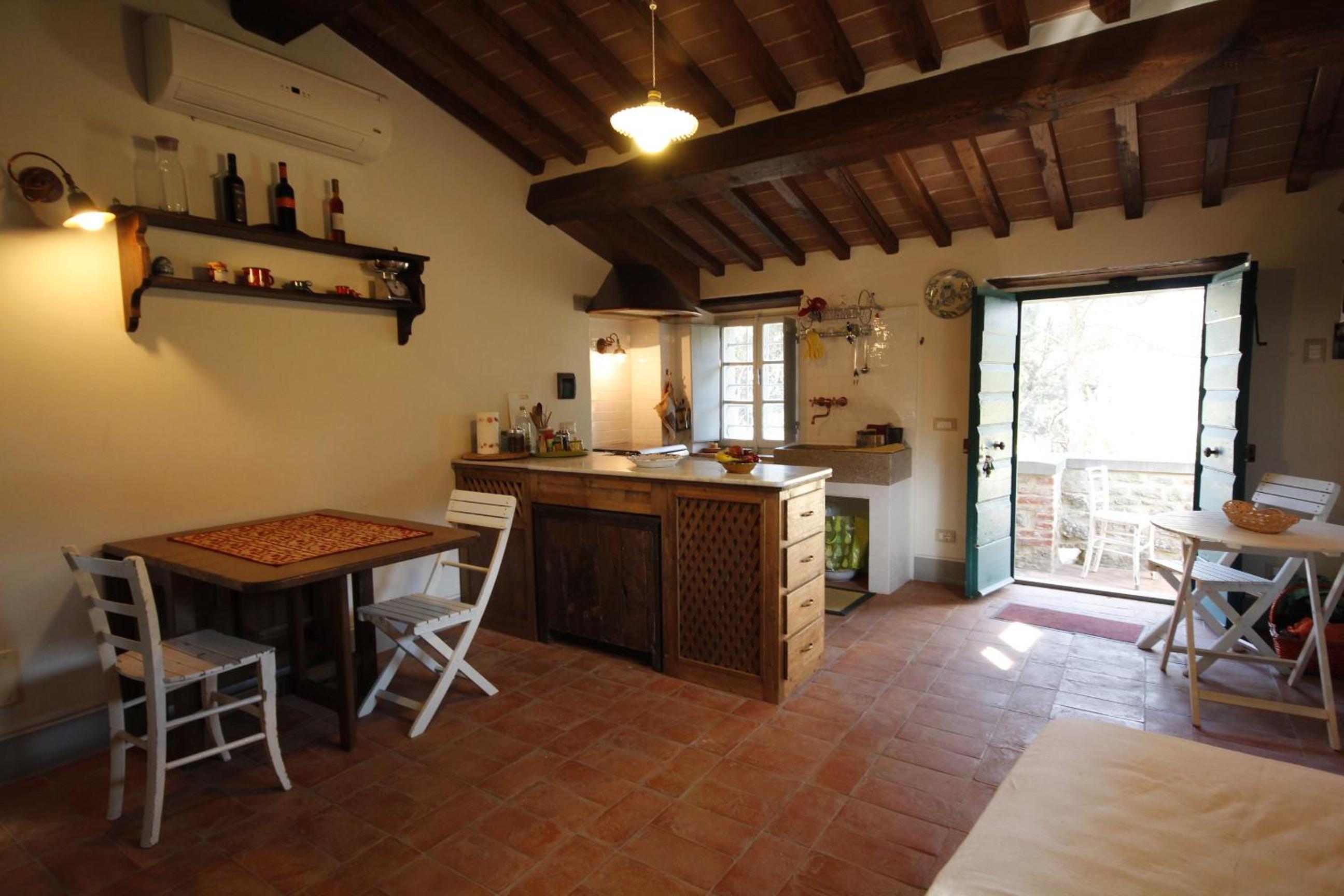 One-Bedroom Apartment with Garden View photo 2