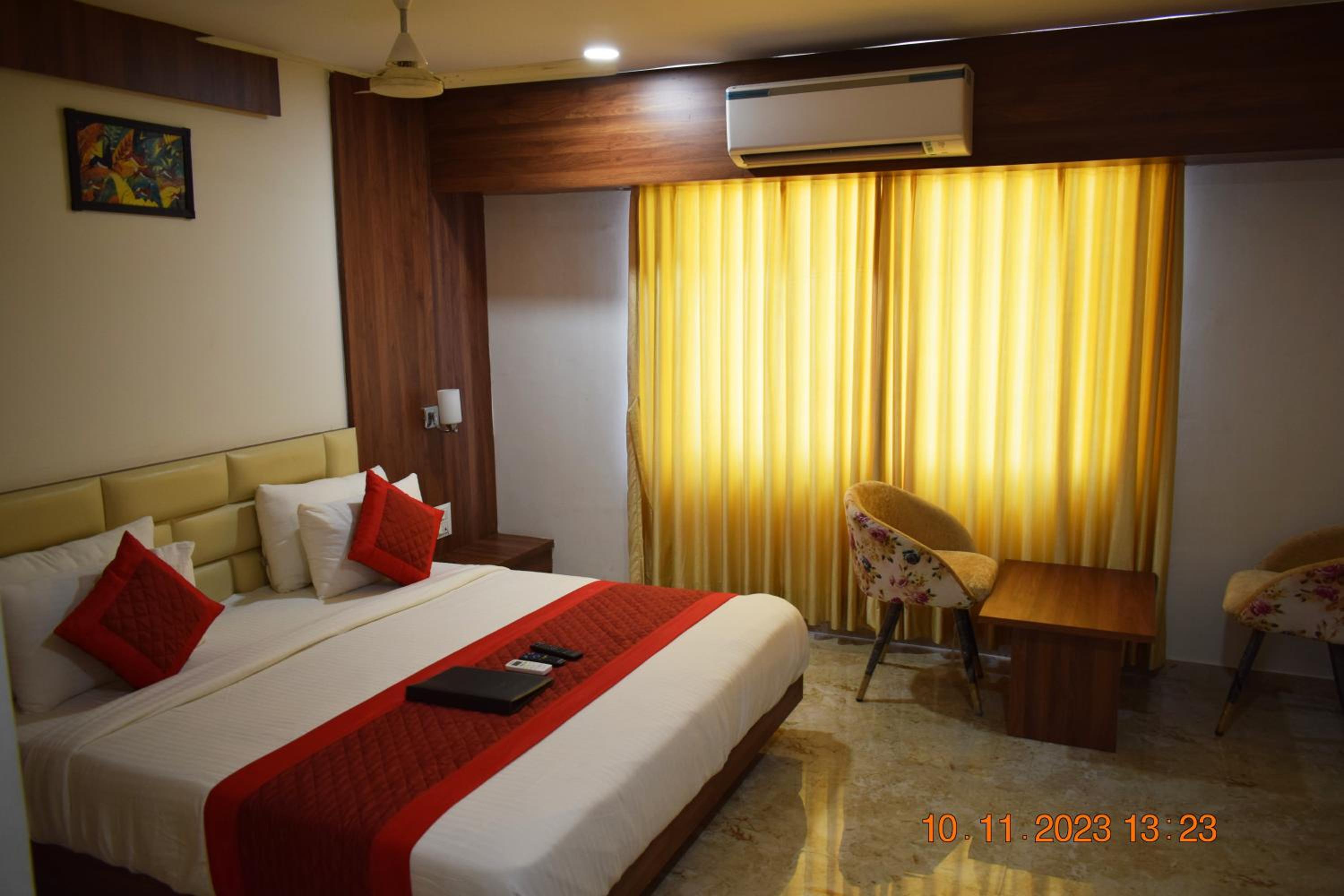 Superior King Room