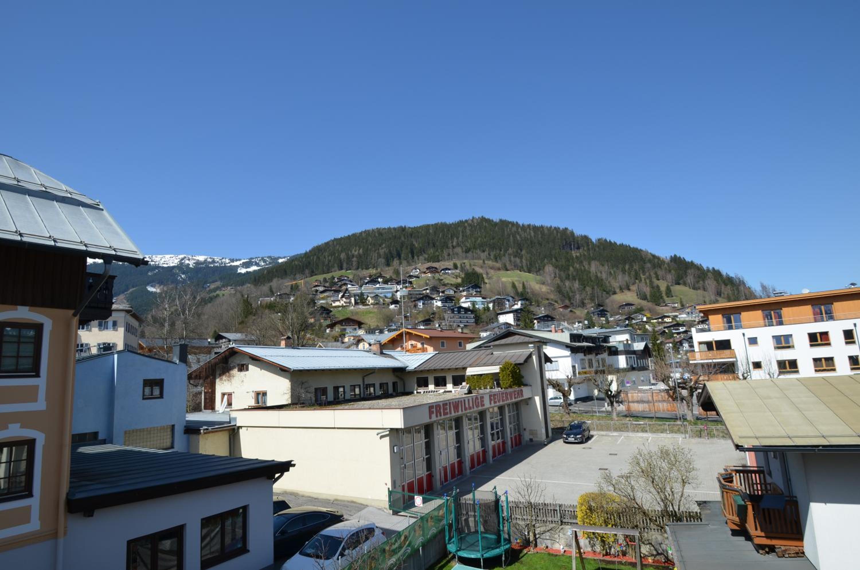 Apartment With Balcony photo 3