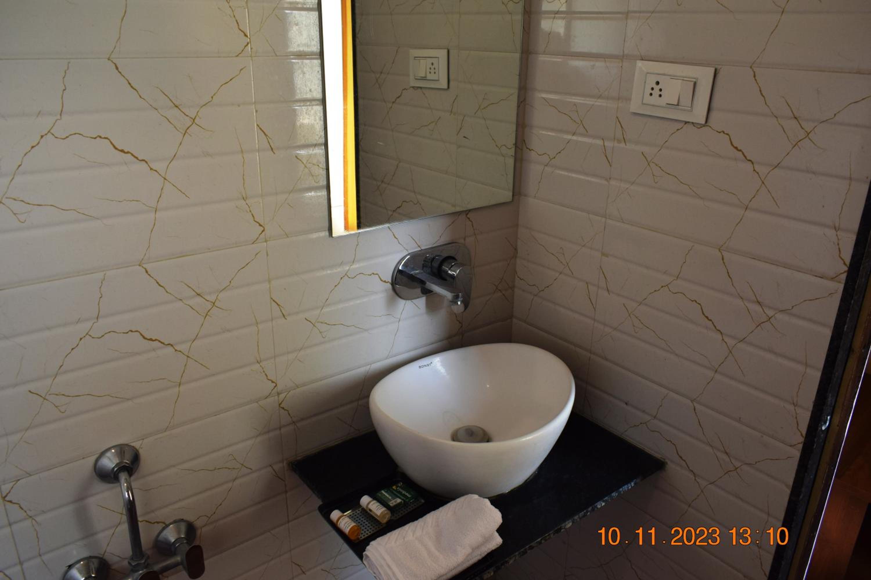 Deluxe Triple Room - Photo 5