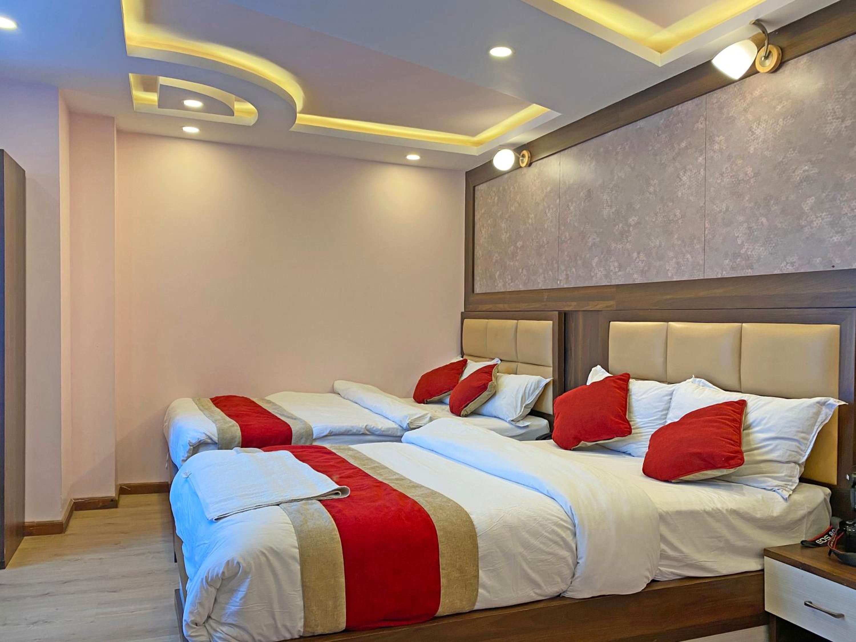 Deluxe Quadruple Room