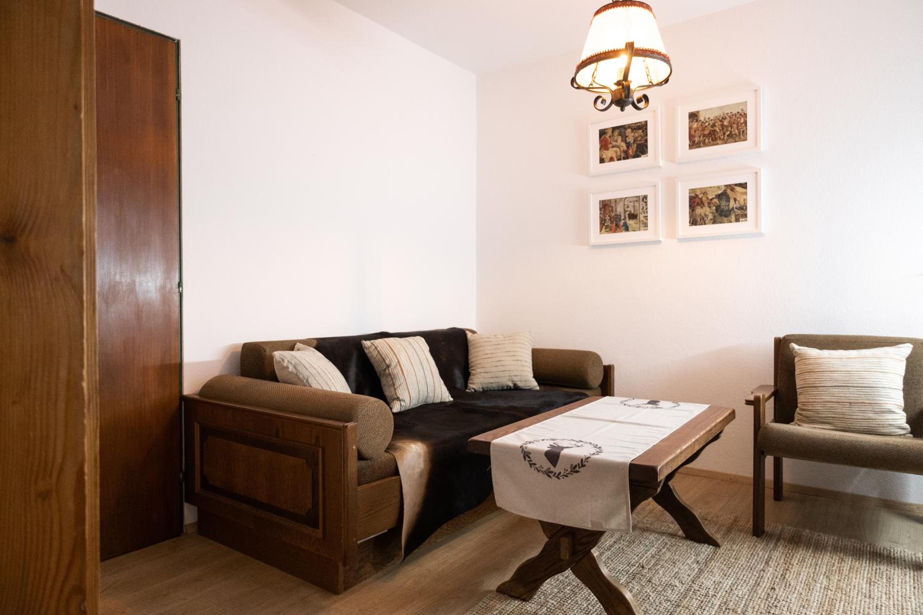 Family Room with Balcony photo 2