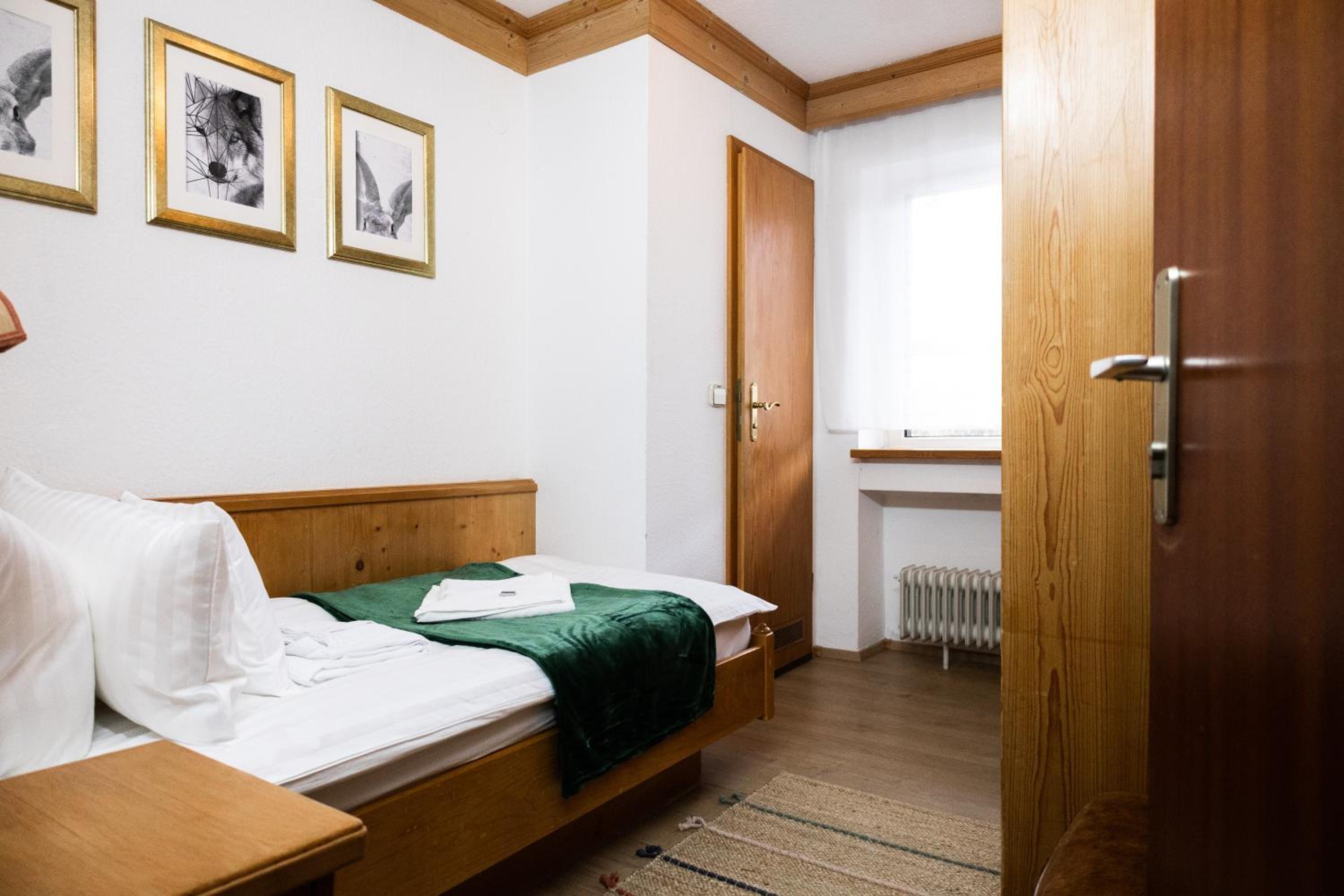 Single Room photo 2
