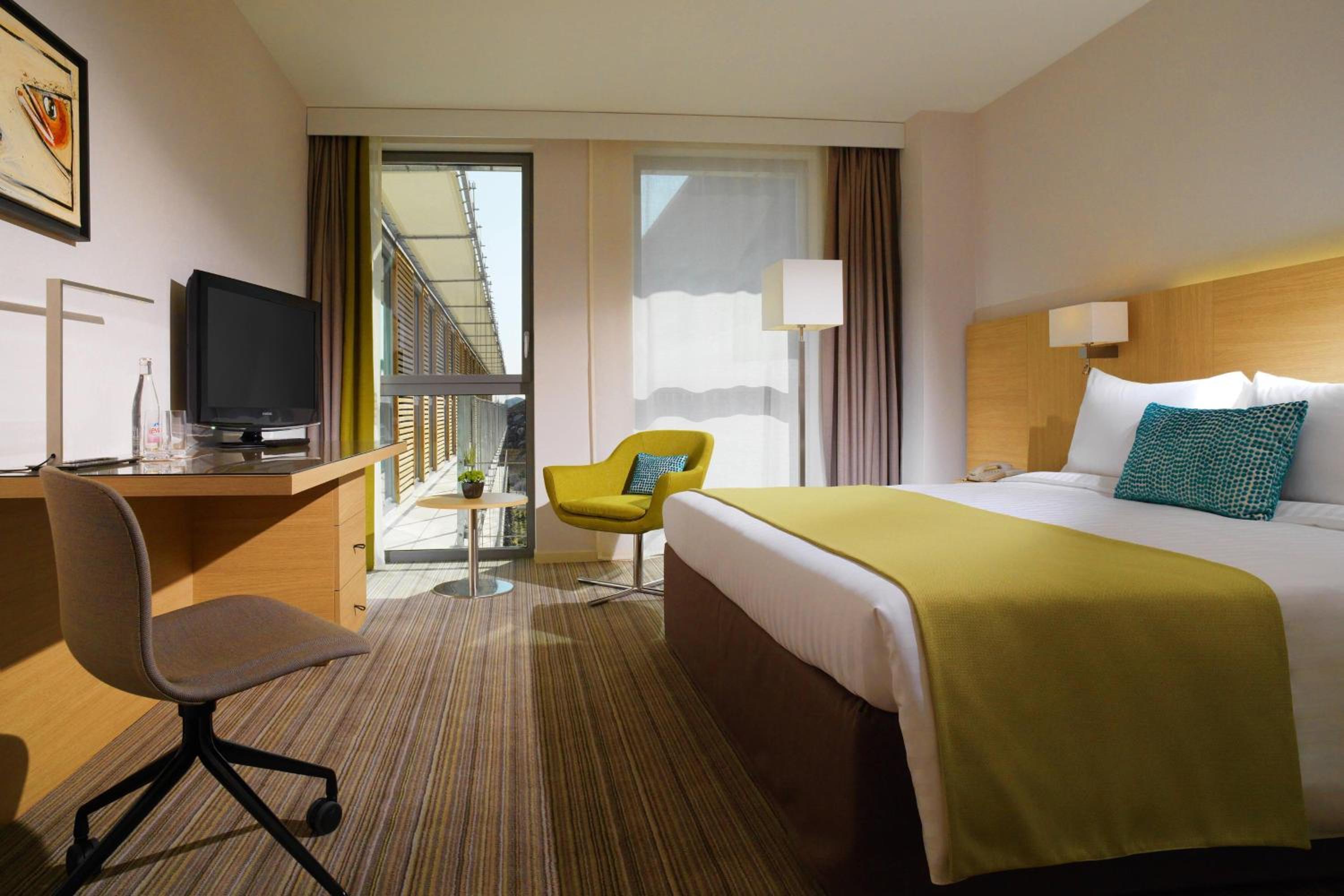 Standard room, Guest room, 1 King - Photo 4