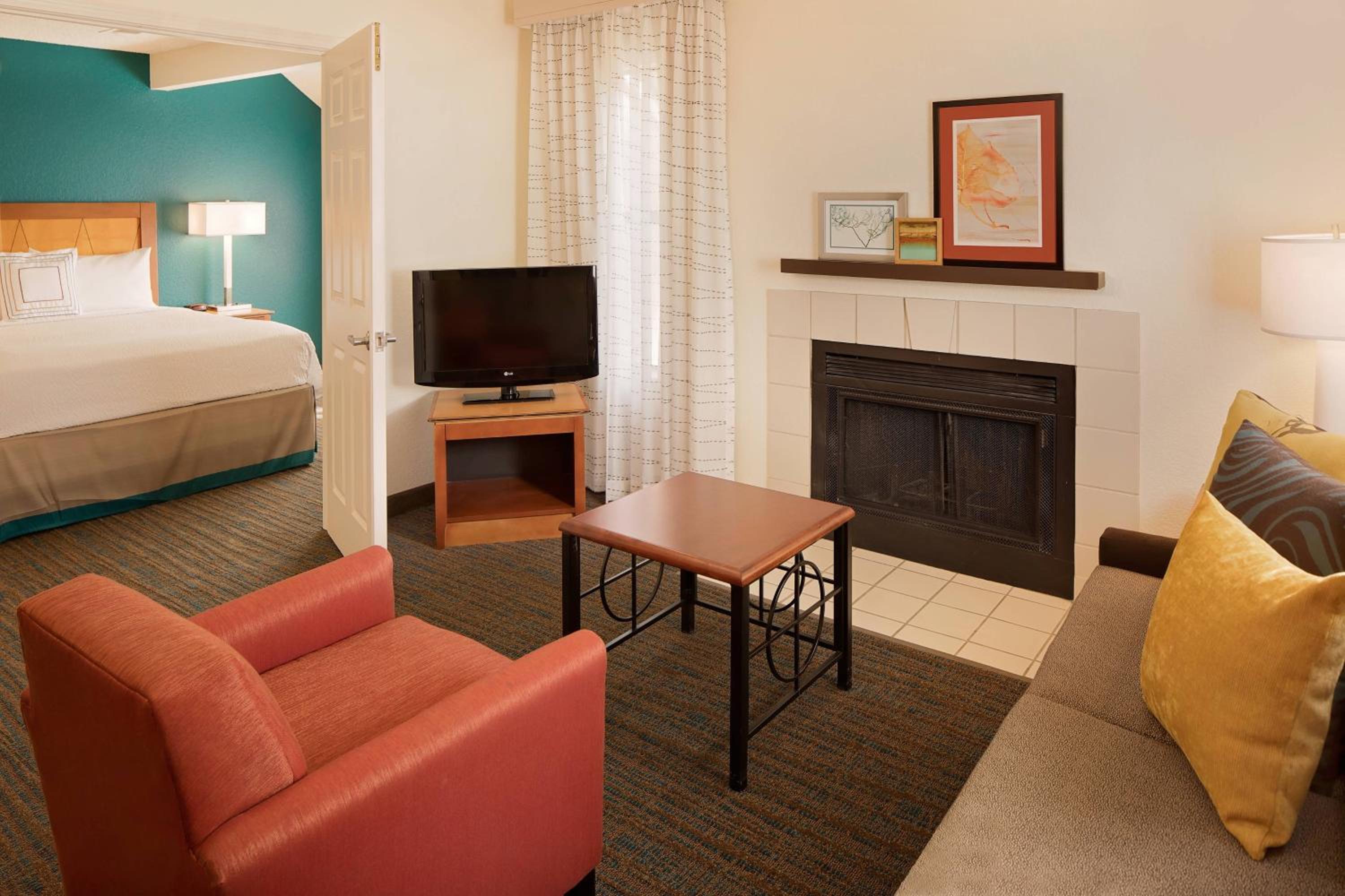 Two-Bedroom Bi-level Suite - Photo 1