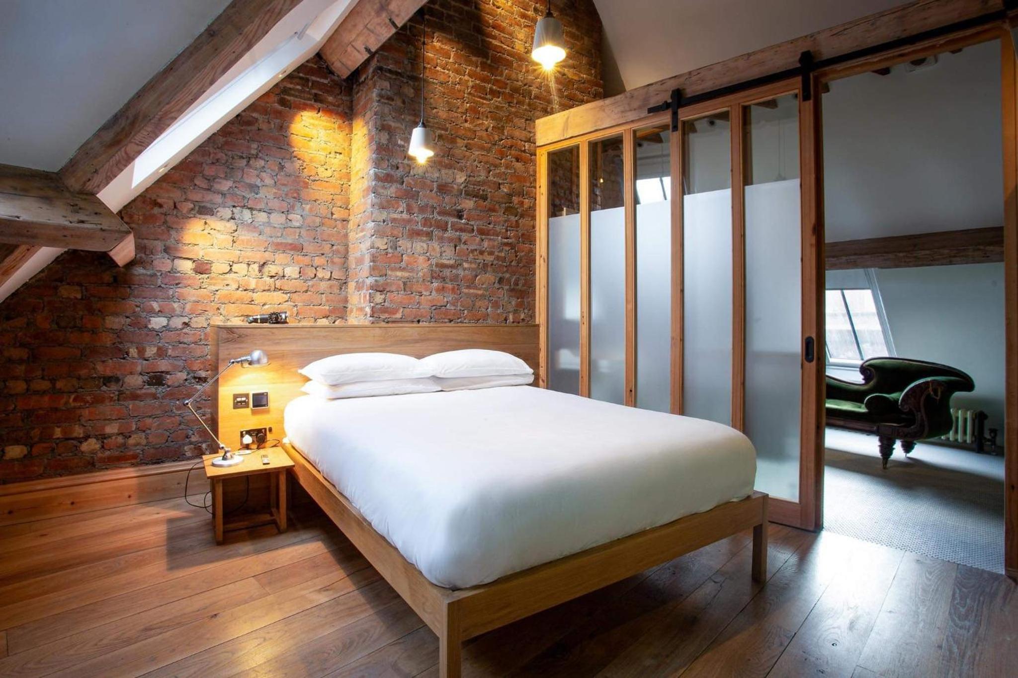 Superior King Room photo 1