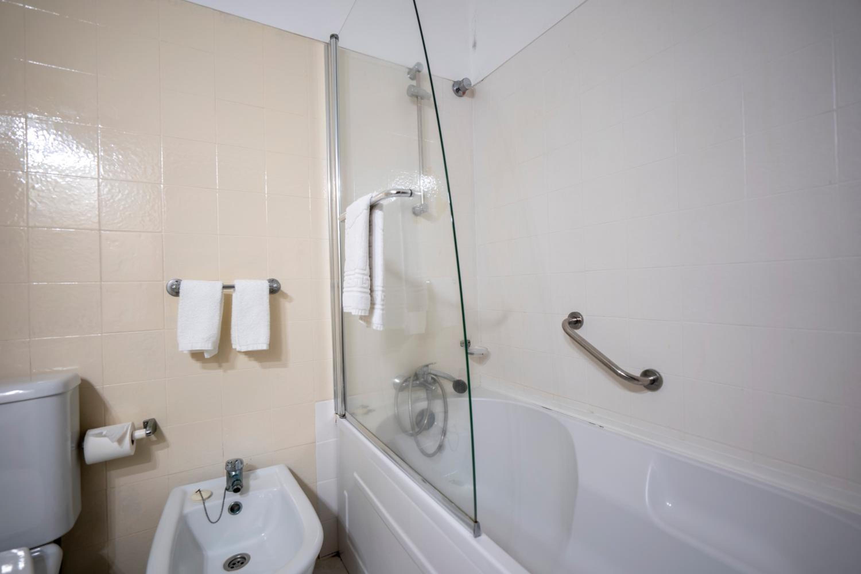 Double Room - Photo 3