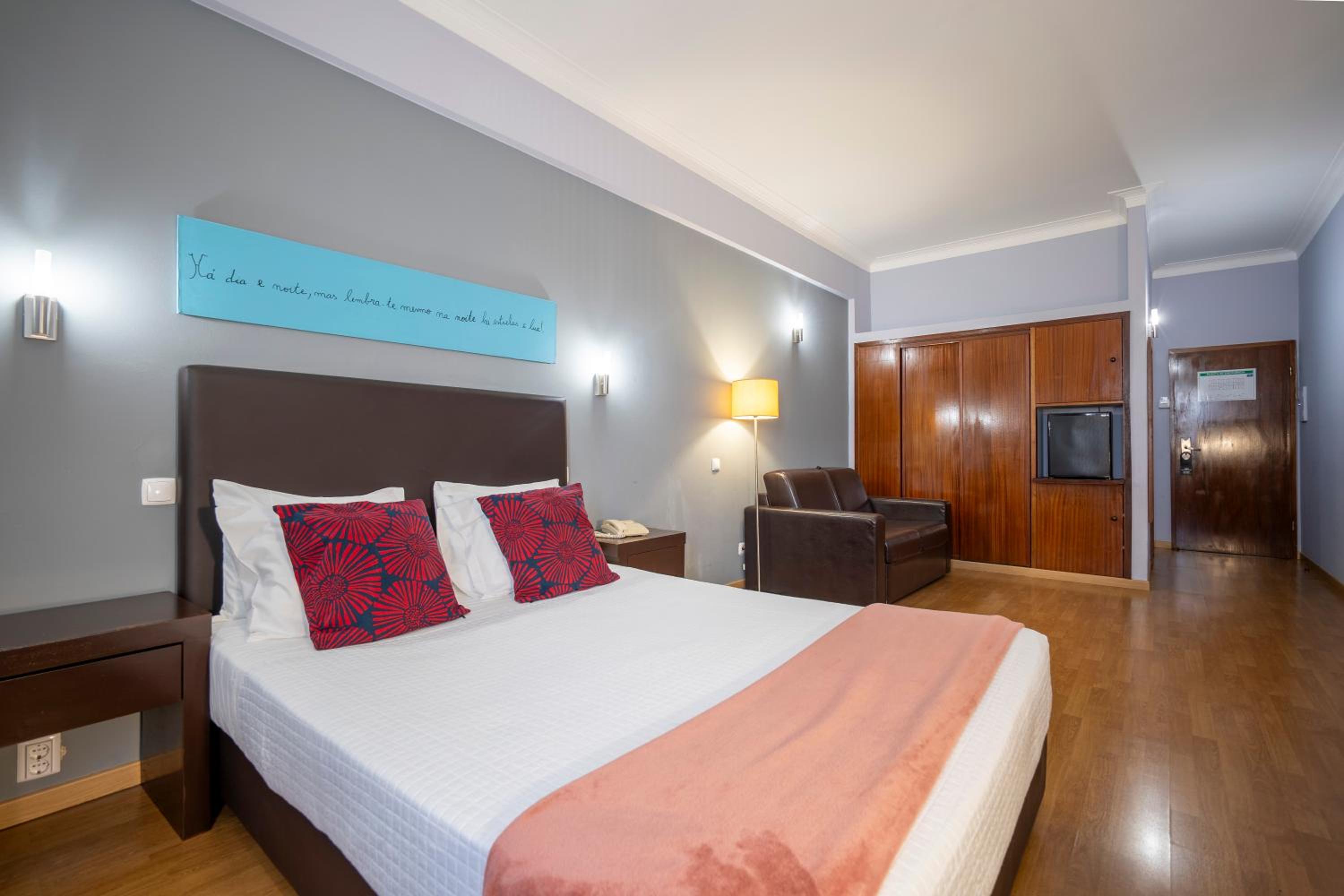 Triple Room - Photo 2