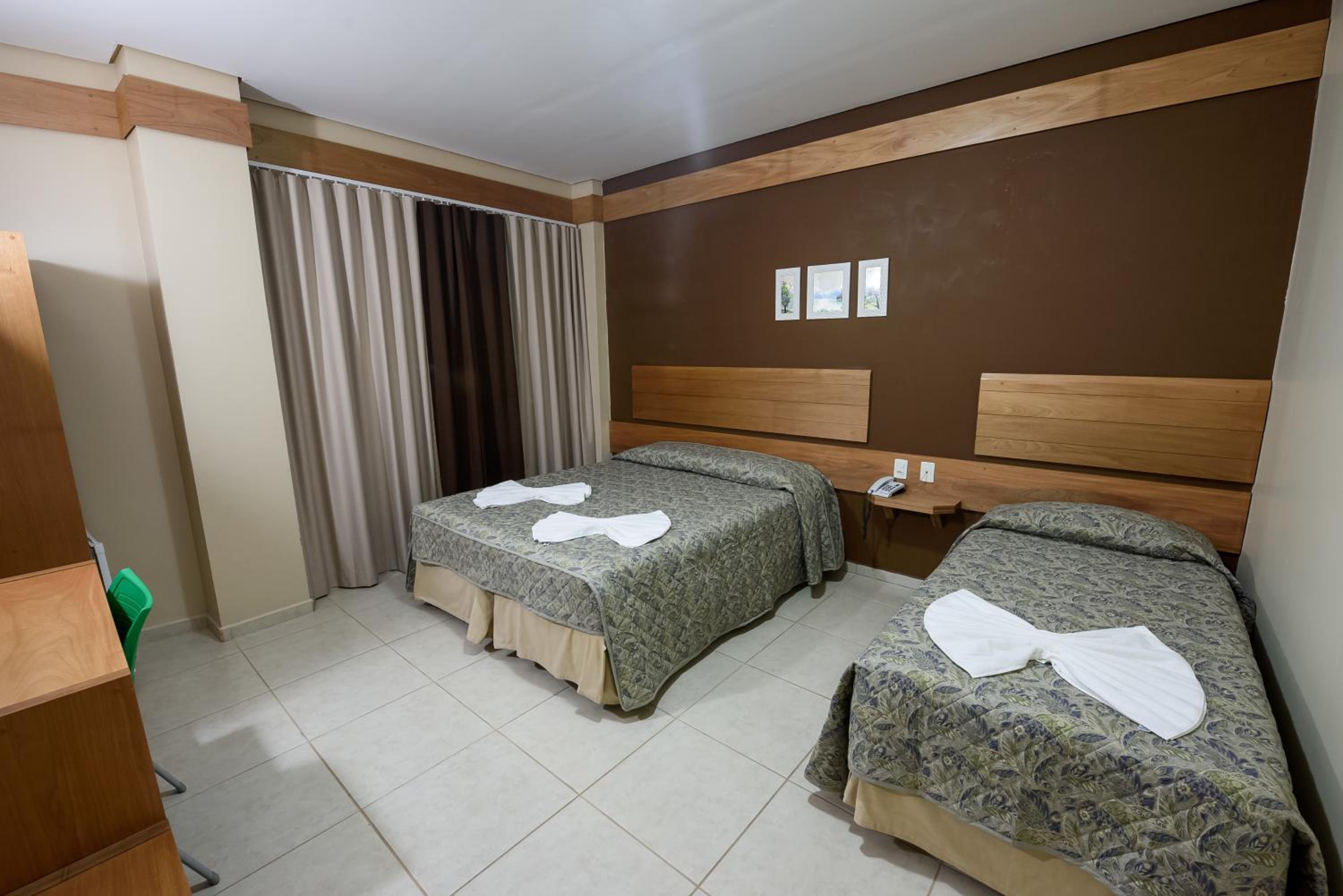 Standard Triple Room (3 Twin Beds)