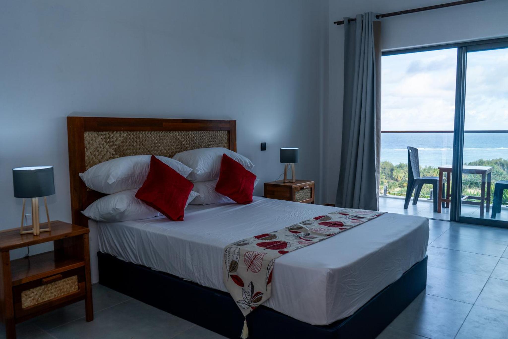 Deluxe Suite with Sea View