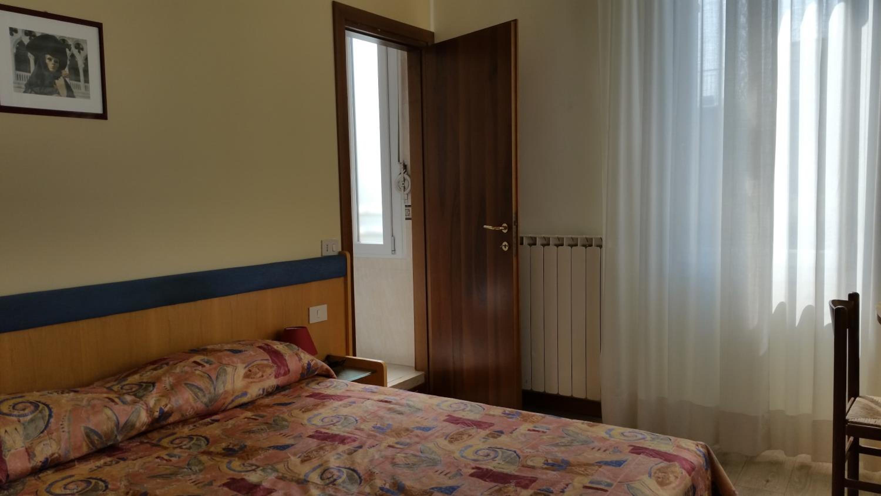Double or Twin Room - Photo 3