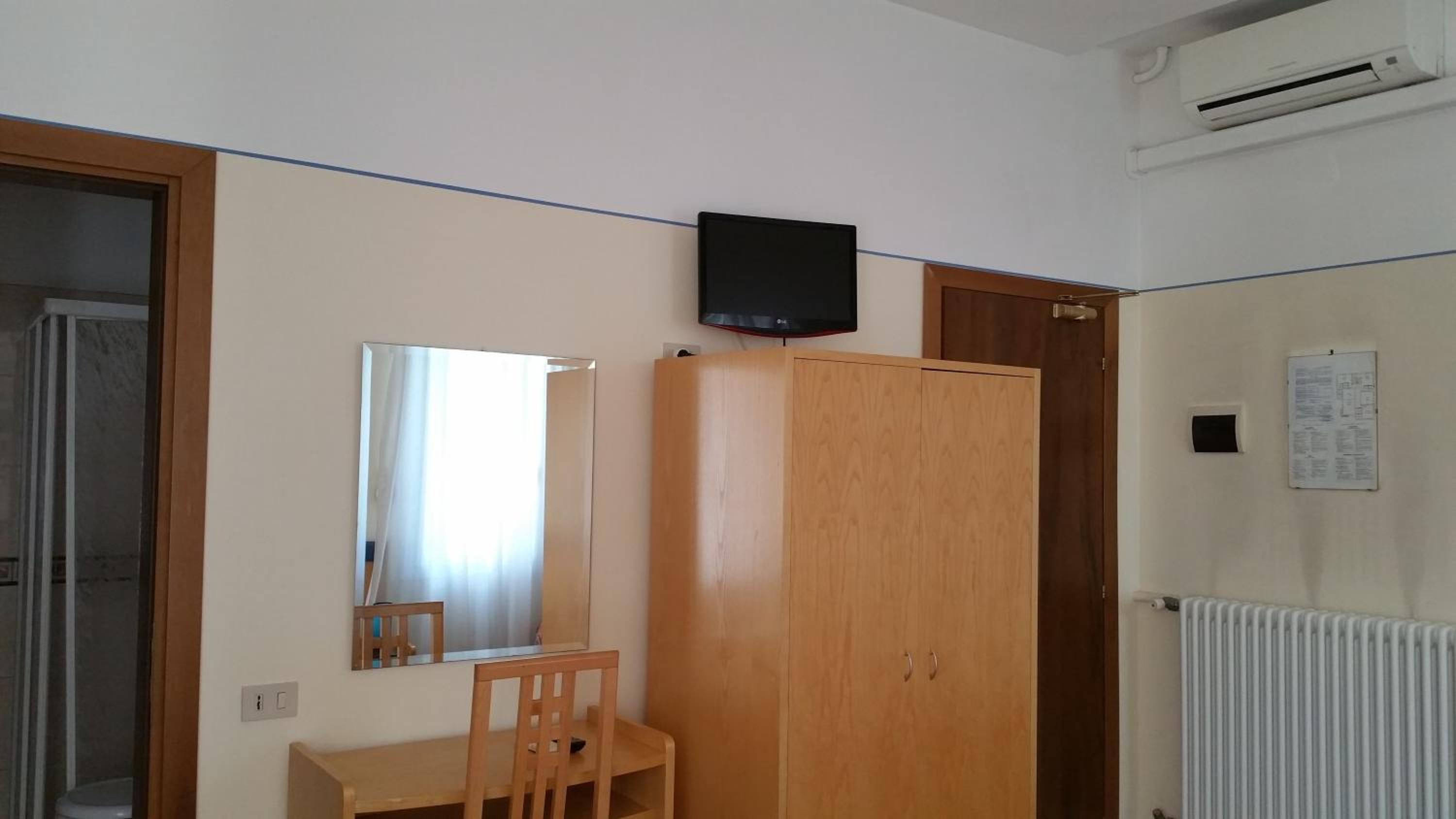 Triple Room - Photo 1